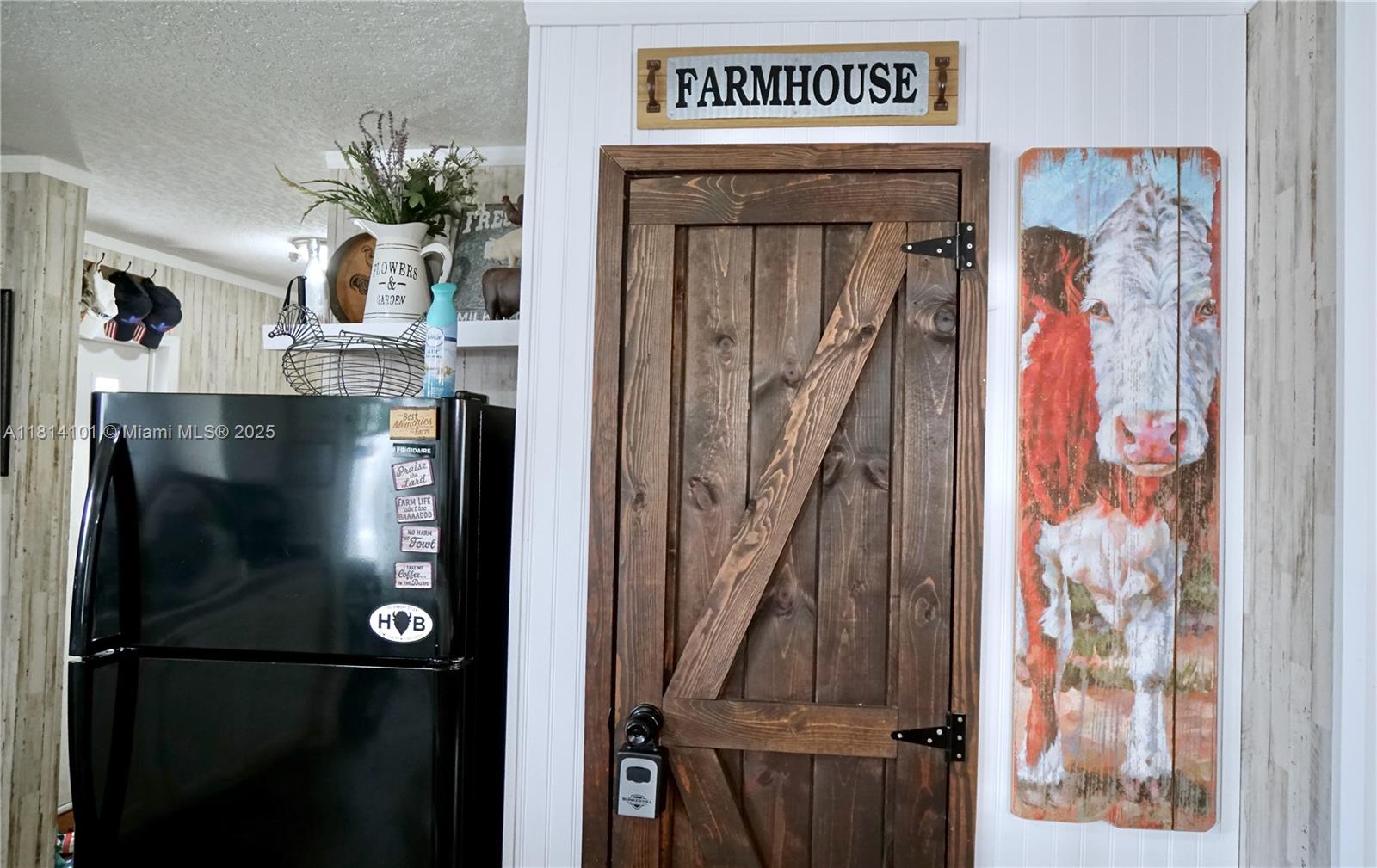 LAKE MONTAZA ESTATES - Residential