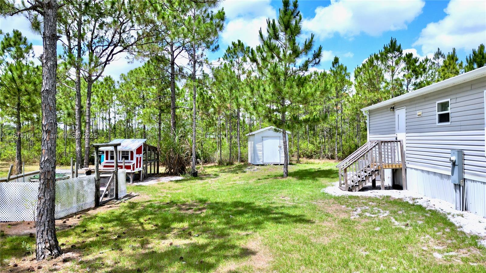 LAKE MONTAZA ESTATES - Residential