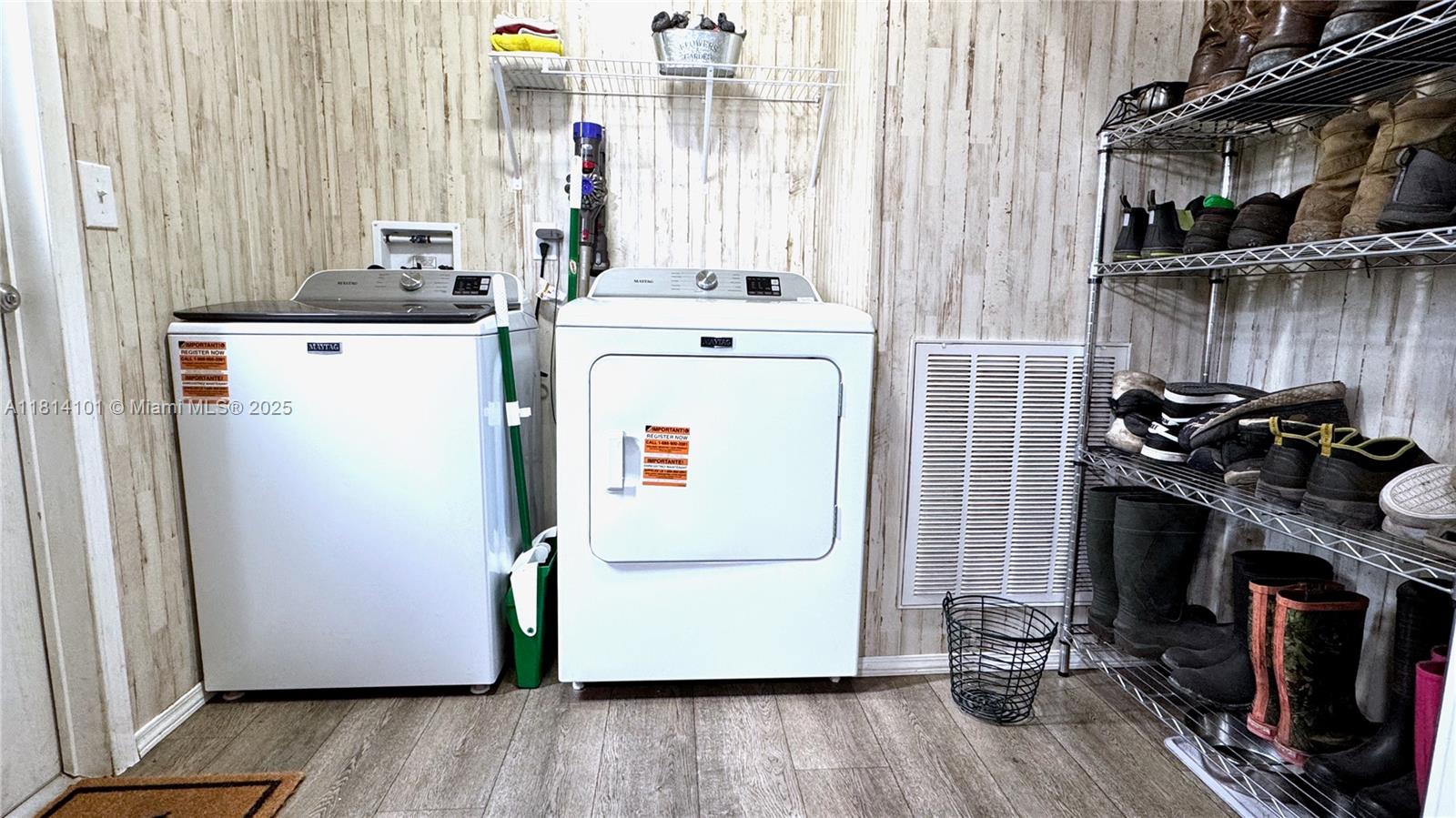 LAKE MONTAZA ESTATES - Residential