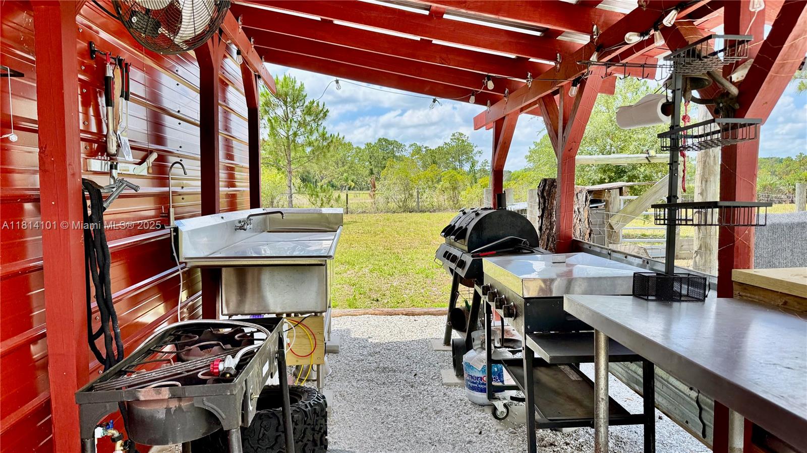 LAKE MONTAZA ESTATES - Residential