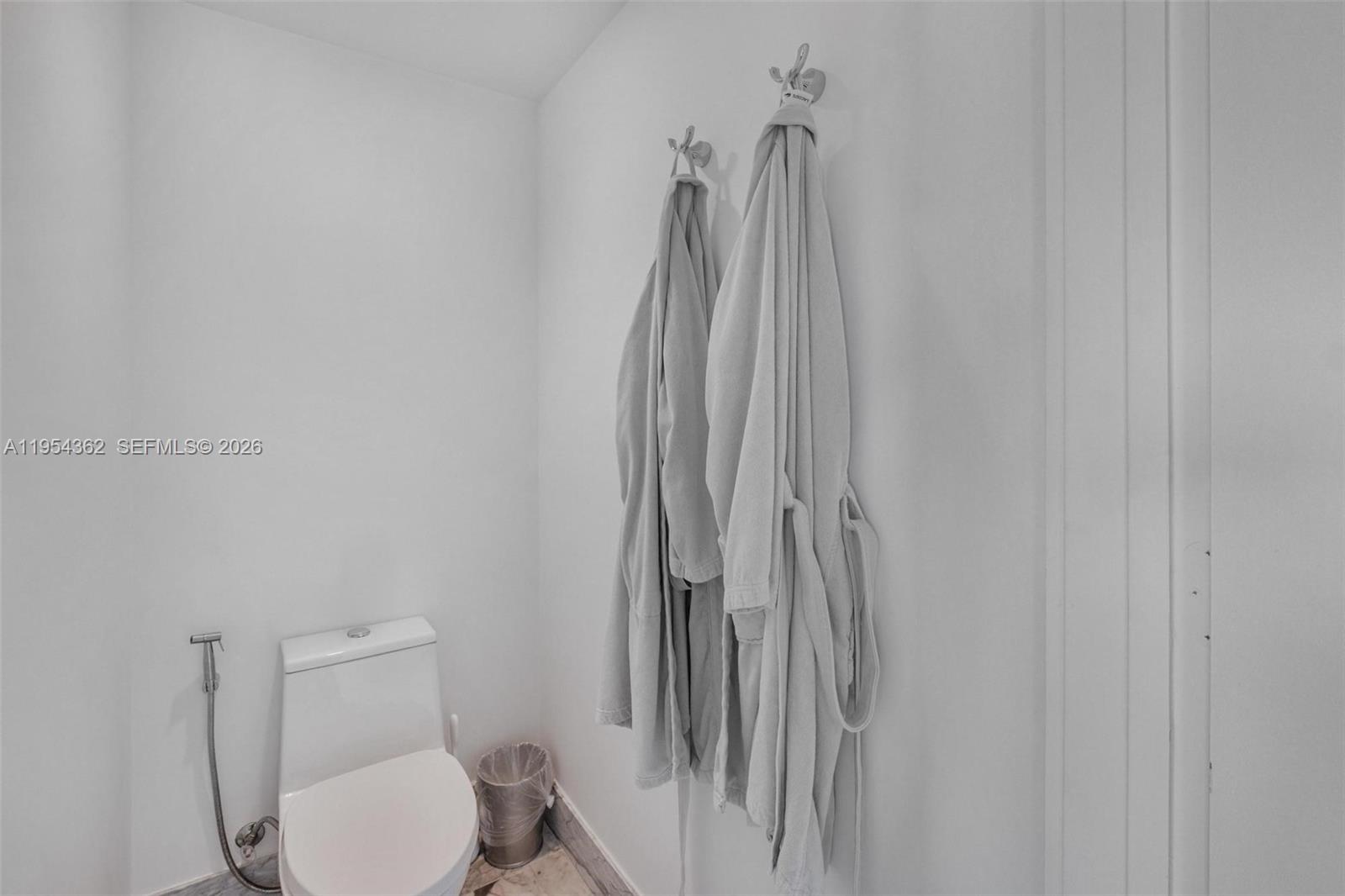 ONE PARAISO CONDO - Residential