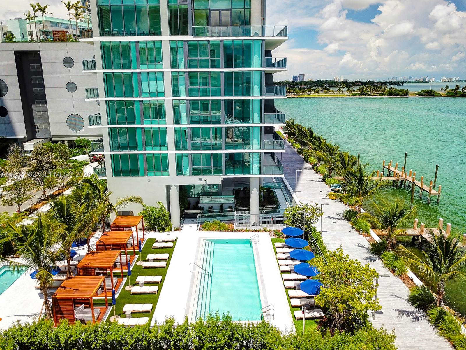 ONE PARAISO CONDO - Residential