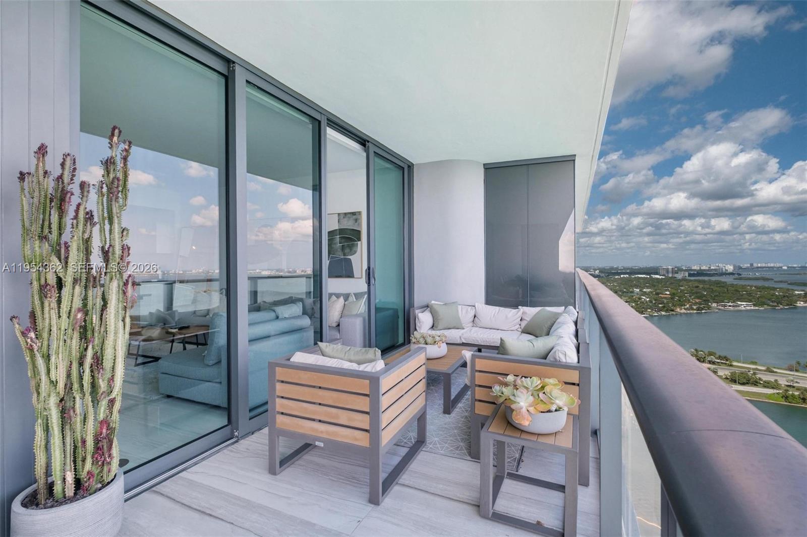 ONE PARAISO CONDO - Residential