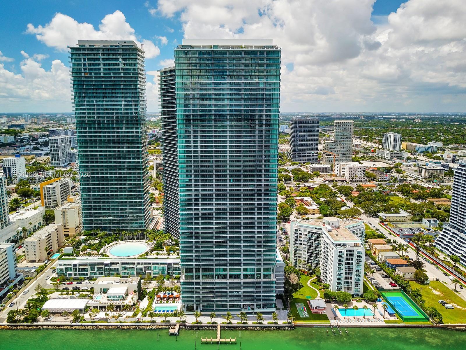 ONE PARAISO CONDO - Residential