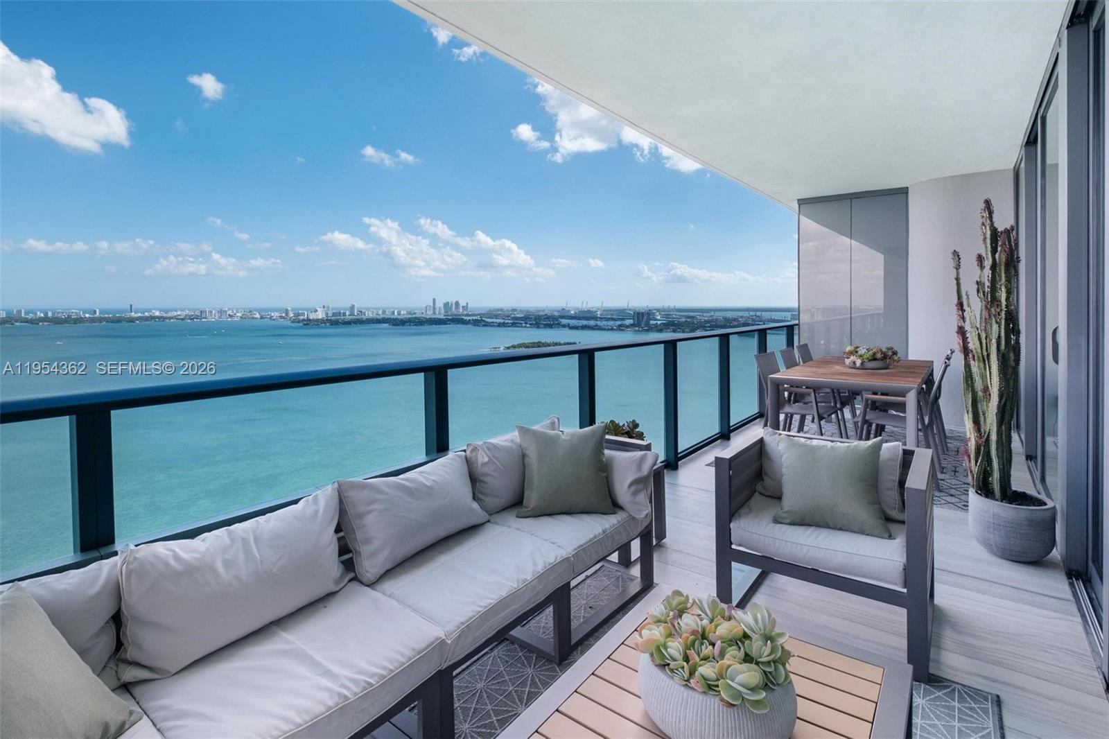 ONE PARAISO CONDO - Residential