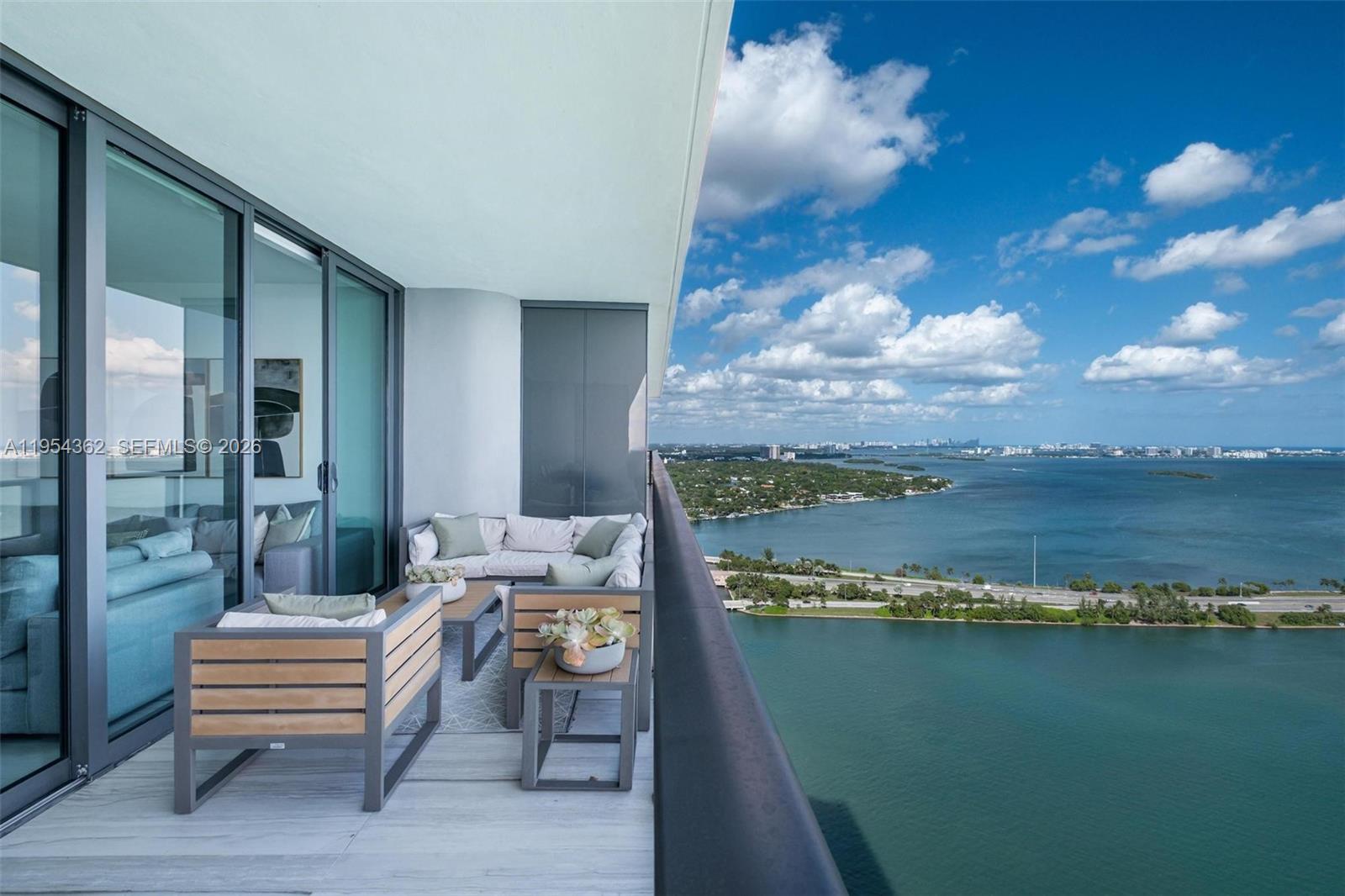 ONE PARAISO CONDO - Residential