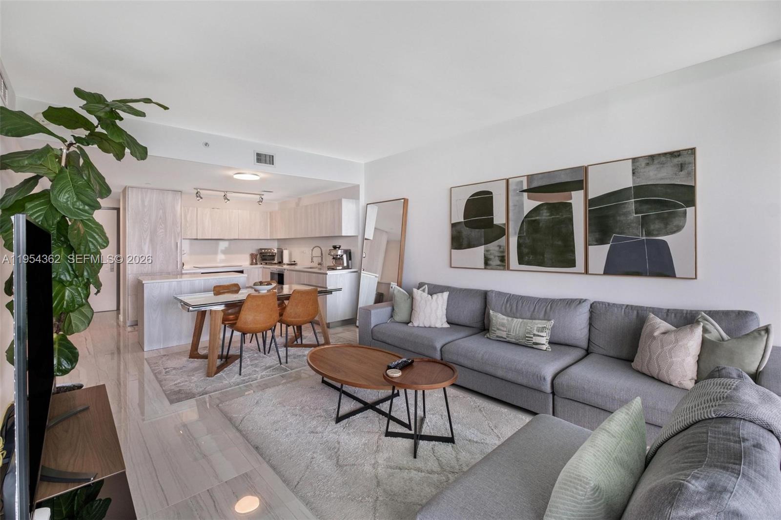 ONE PARAISO CONDO - Residential