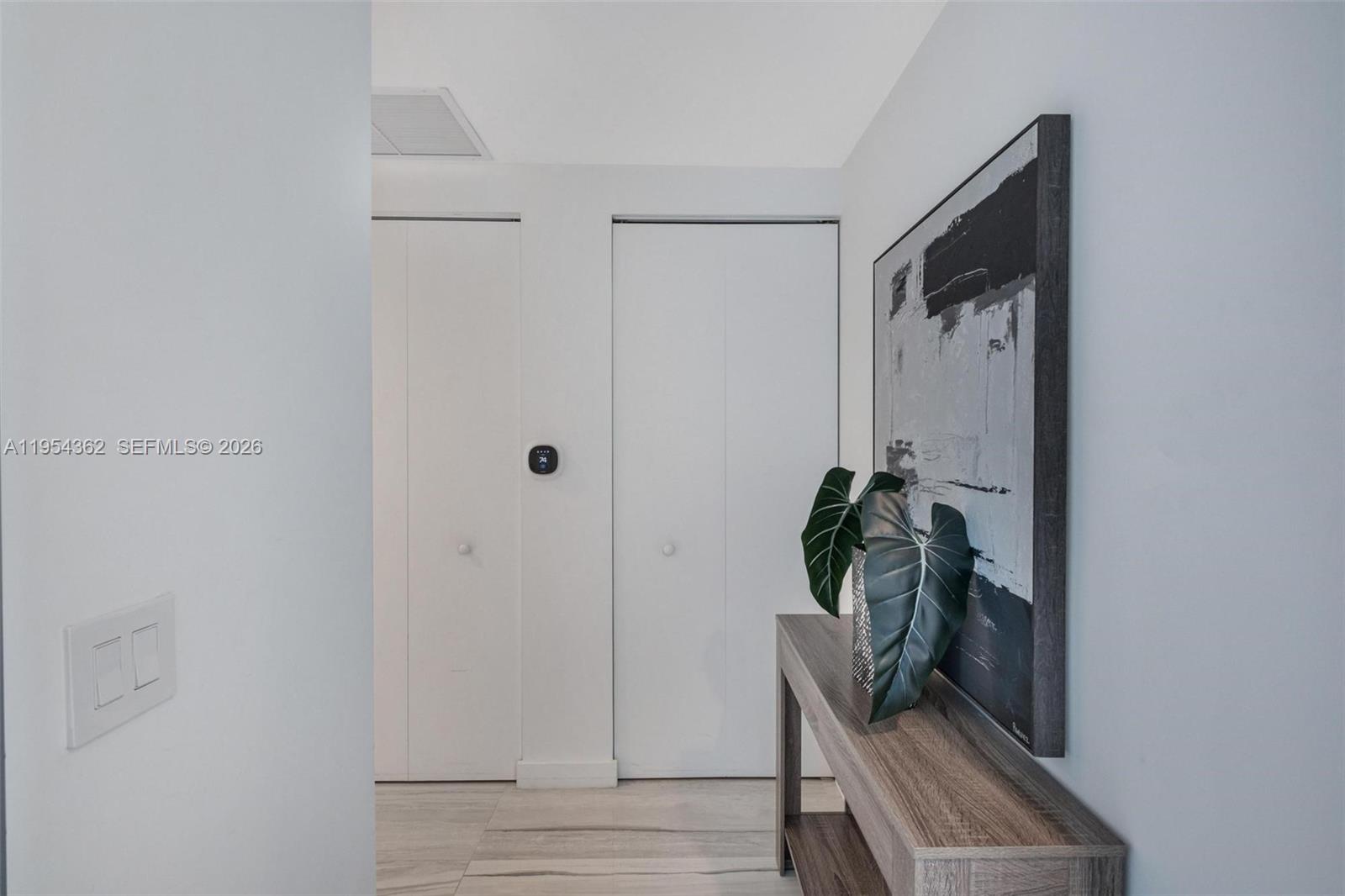 ONE PARAISO CONDO - Residential