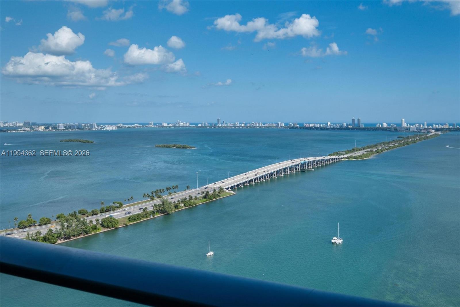 ONE PARAISO CONDO - Residential