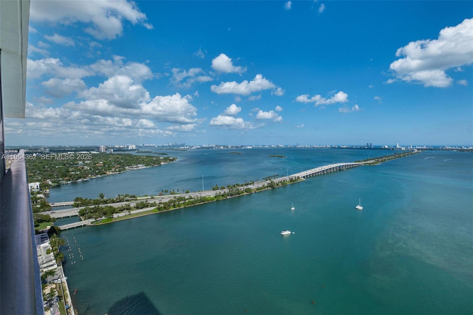 ONE PARAISO CONDO - Residential