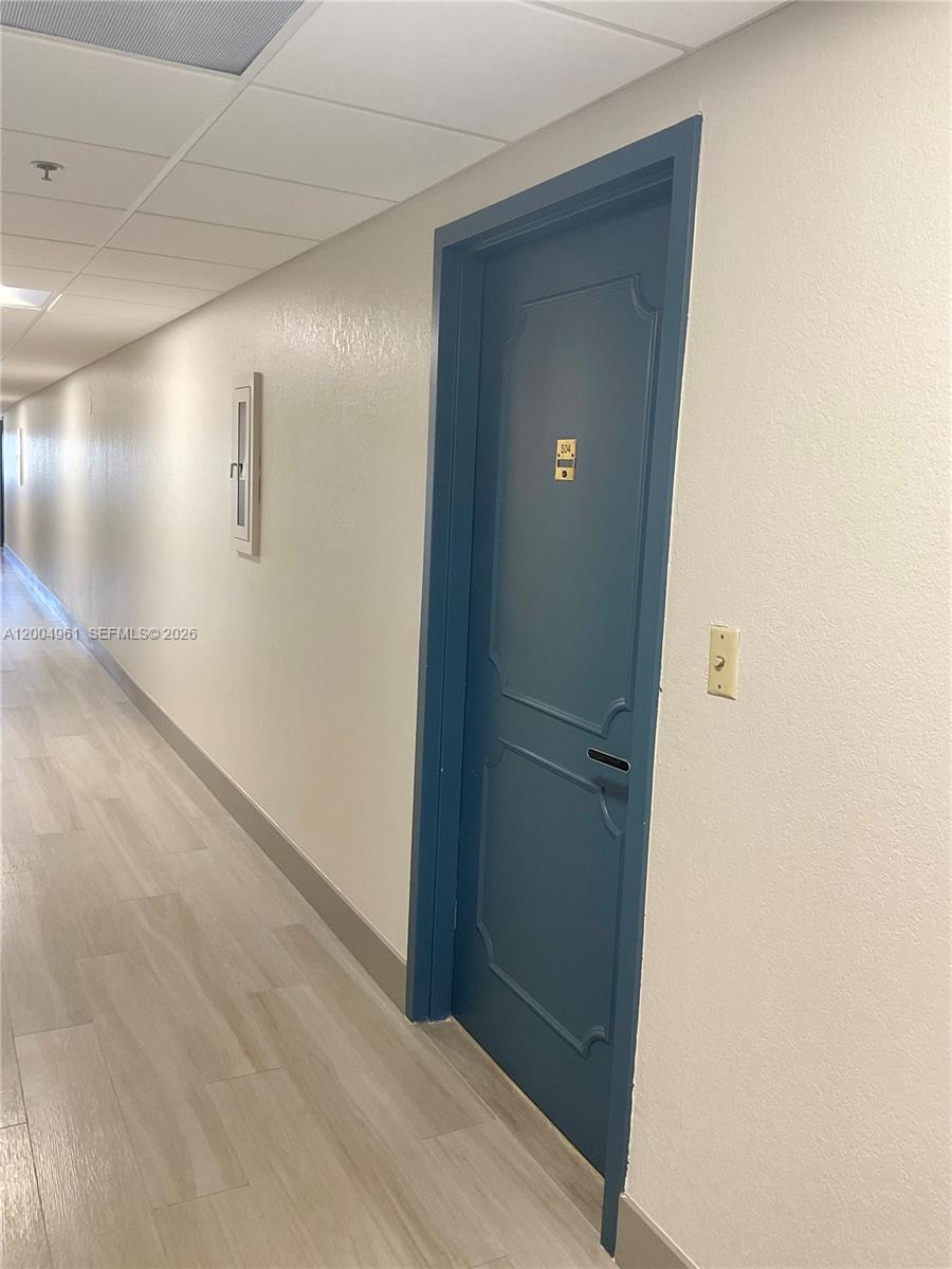 HILLCREST EAST NO 20 COND - Residential