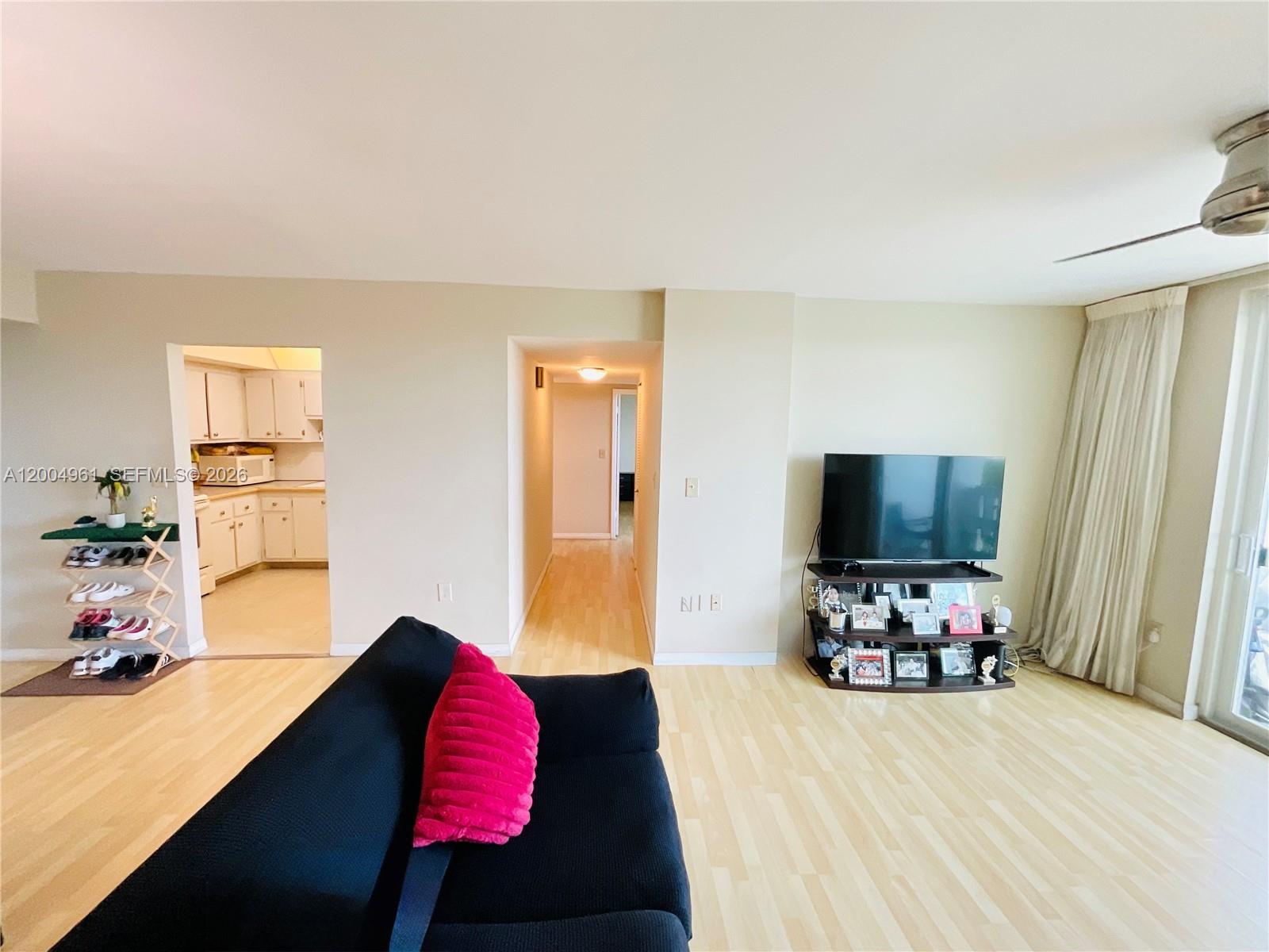 HILLCREST EAST NO 20 COND - Residential