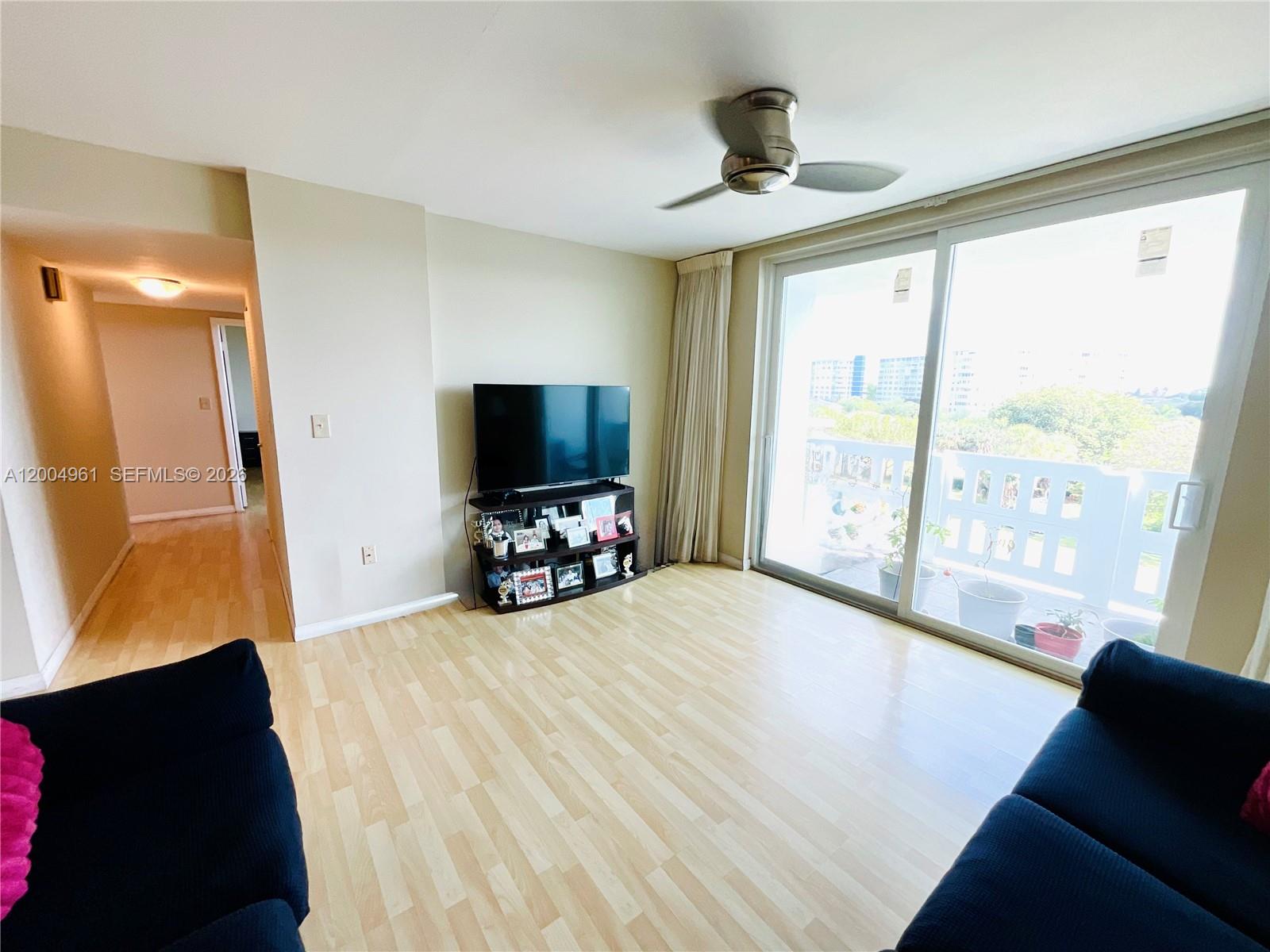 HILLCREST EAST NO 20 COND - Residential