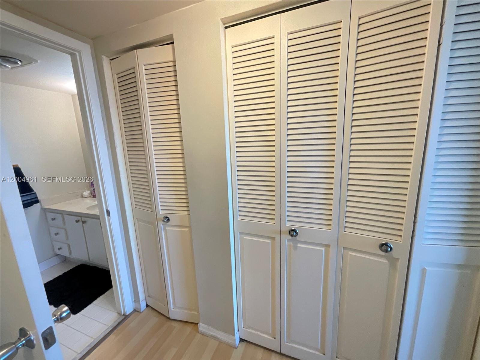 HILLCREST EAST NO 20 COND - Residential