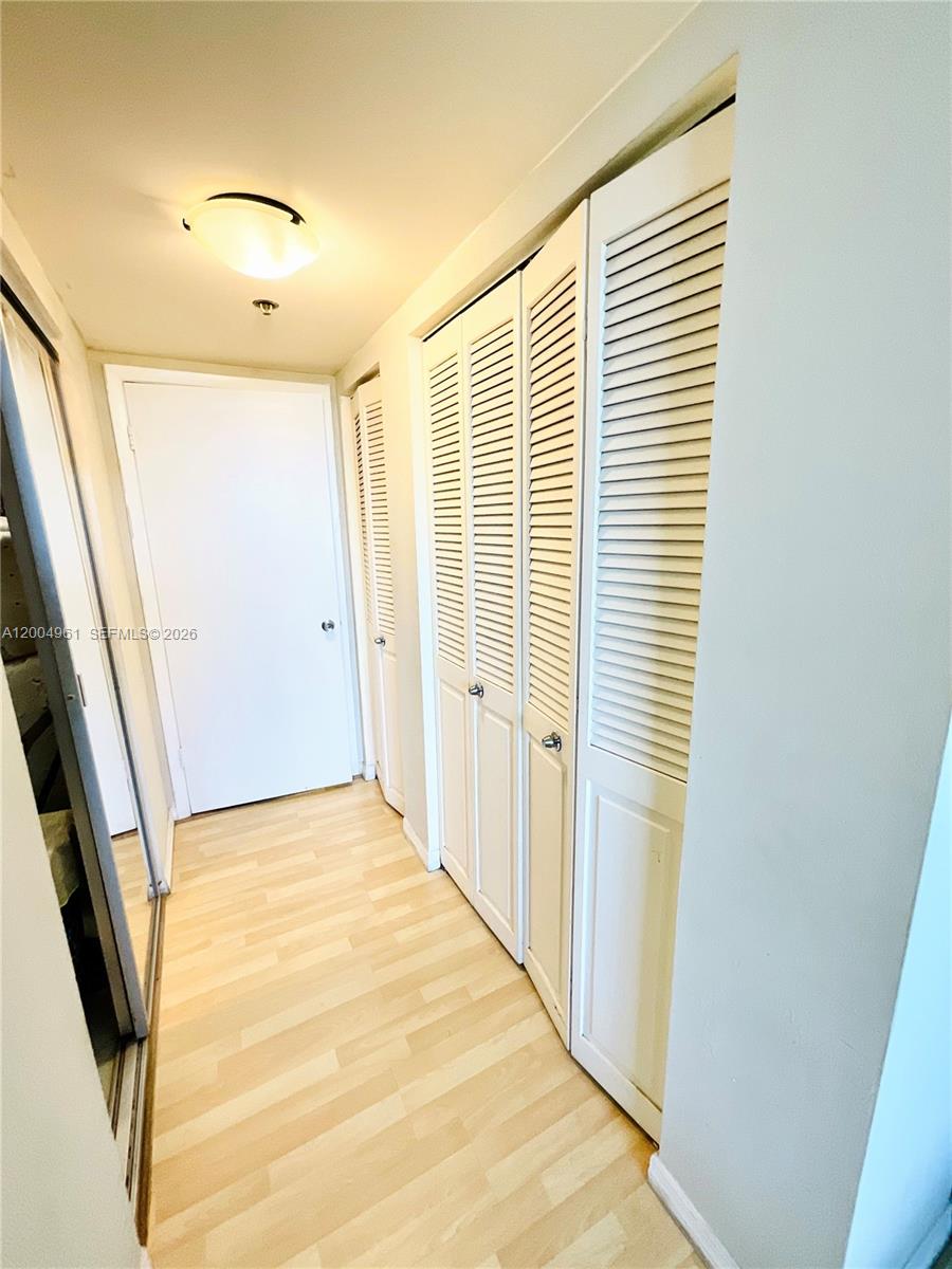 HILLCREST EAST NO 20 COND - Residential