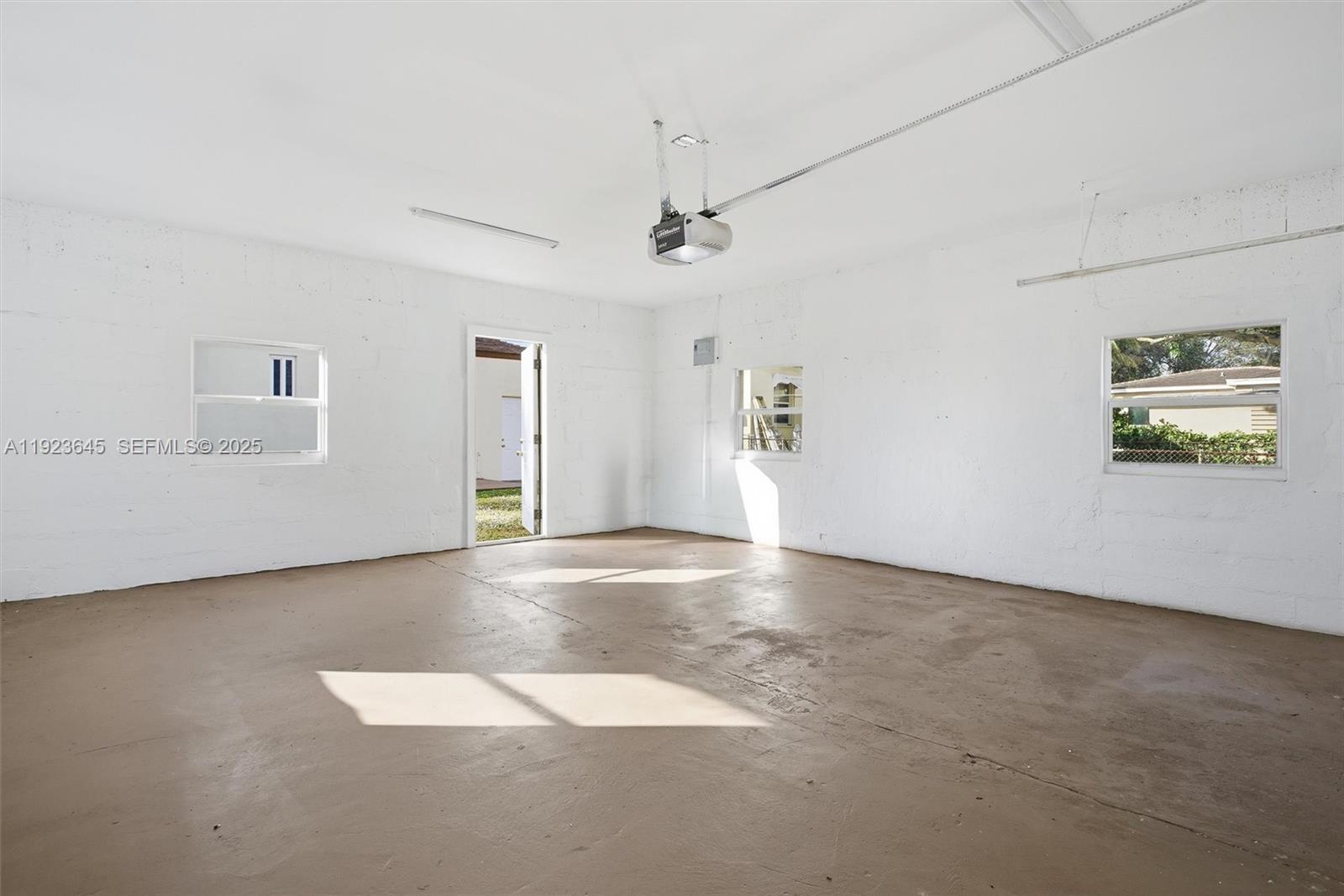 CINEMA PARK COUNTRY CLUB - Residential