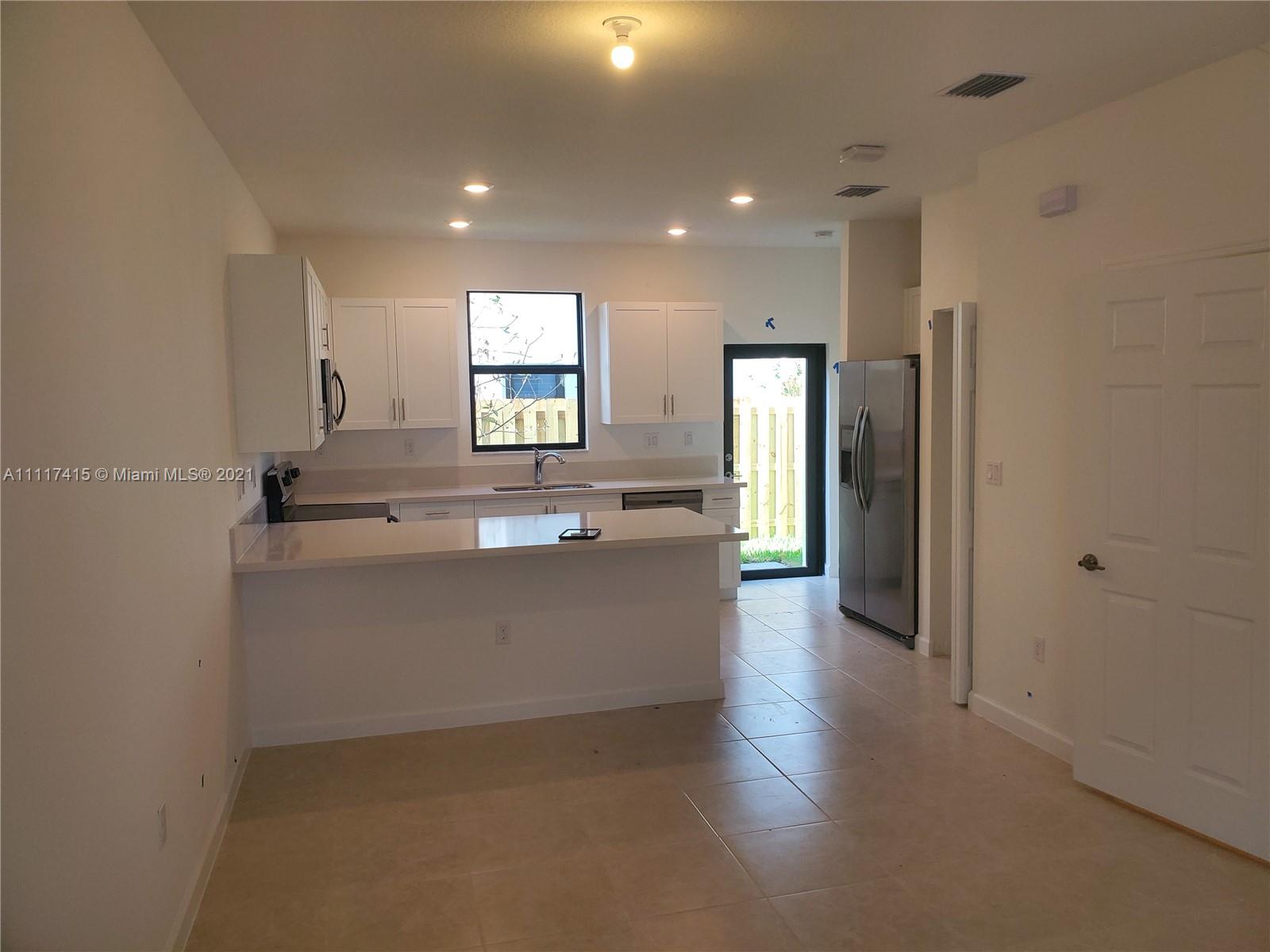 RESERVE AT EDGEWOOD - Residential Lease