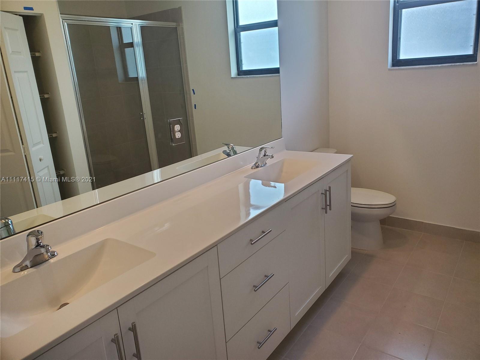 RESERVE AT EDGEWOOD - Residential Lease