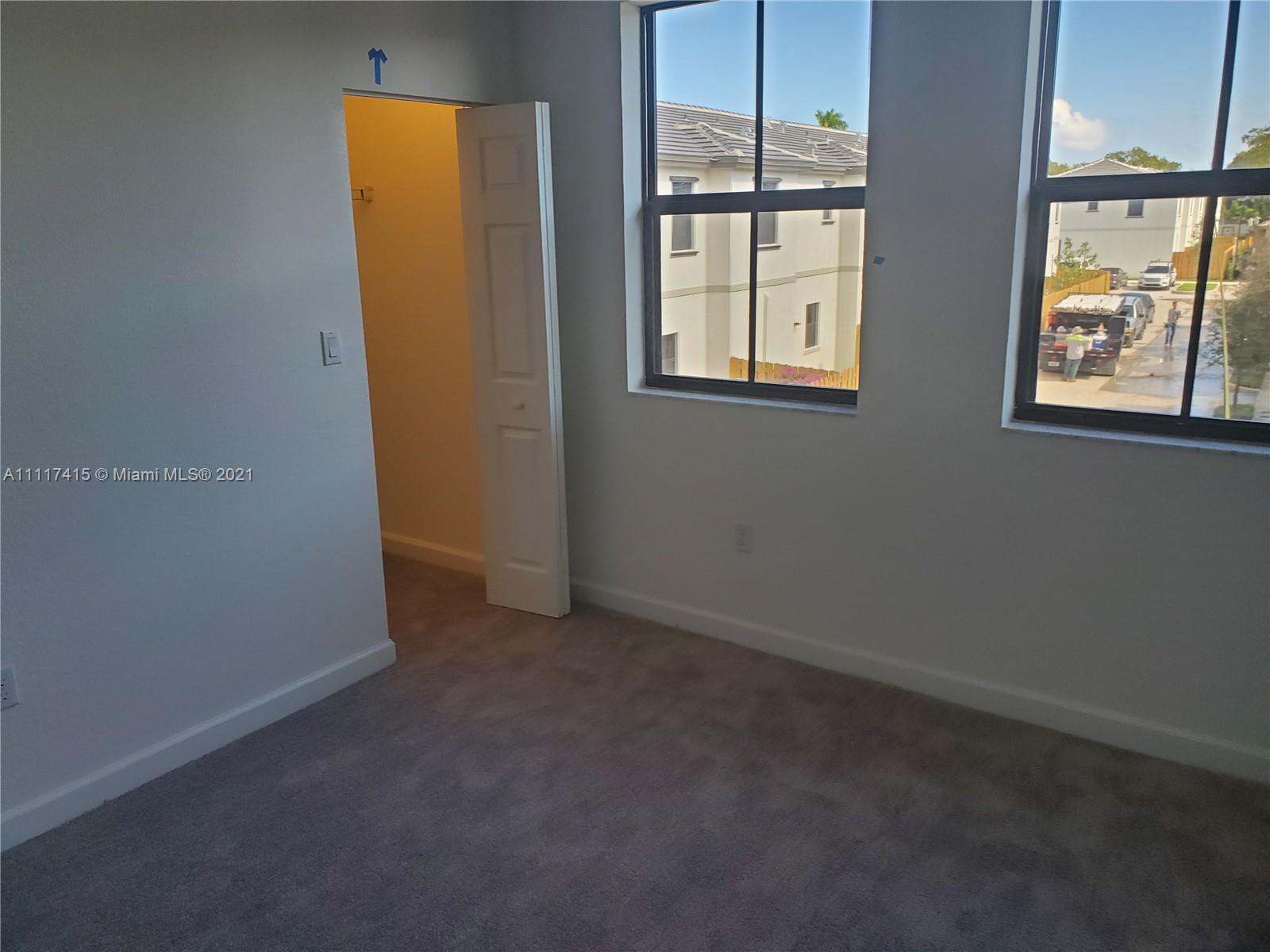 RESERVE AT EDGEWOOD - Residential Lease