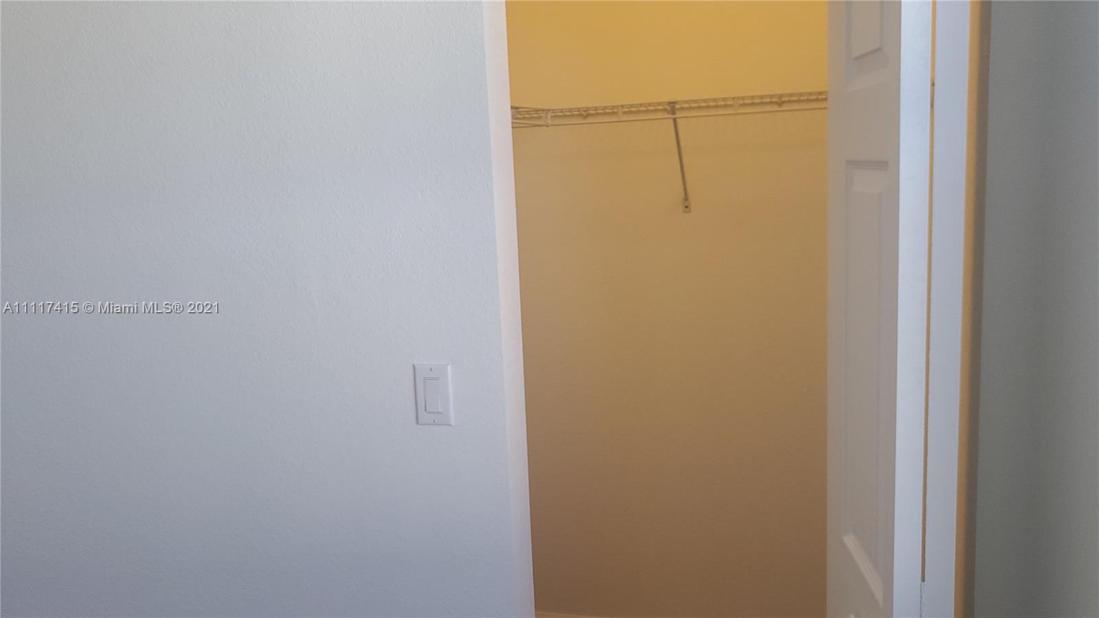 RESERVE AT EDGEWOOD - Residential Lease