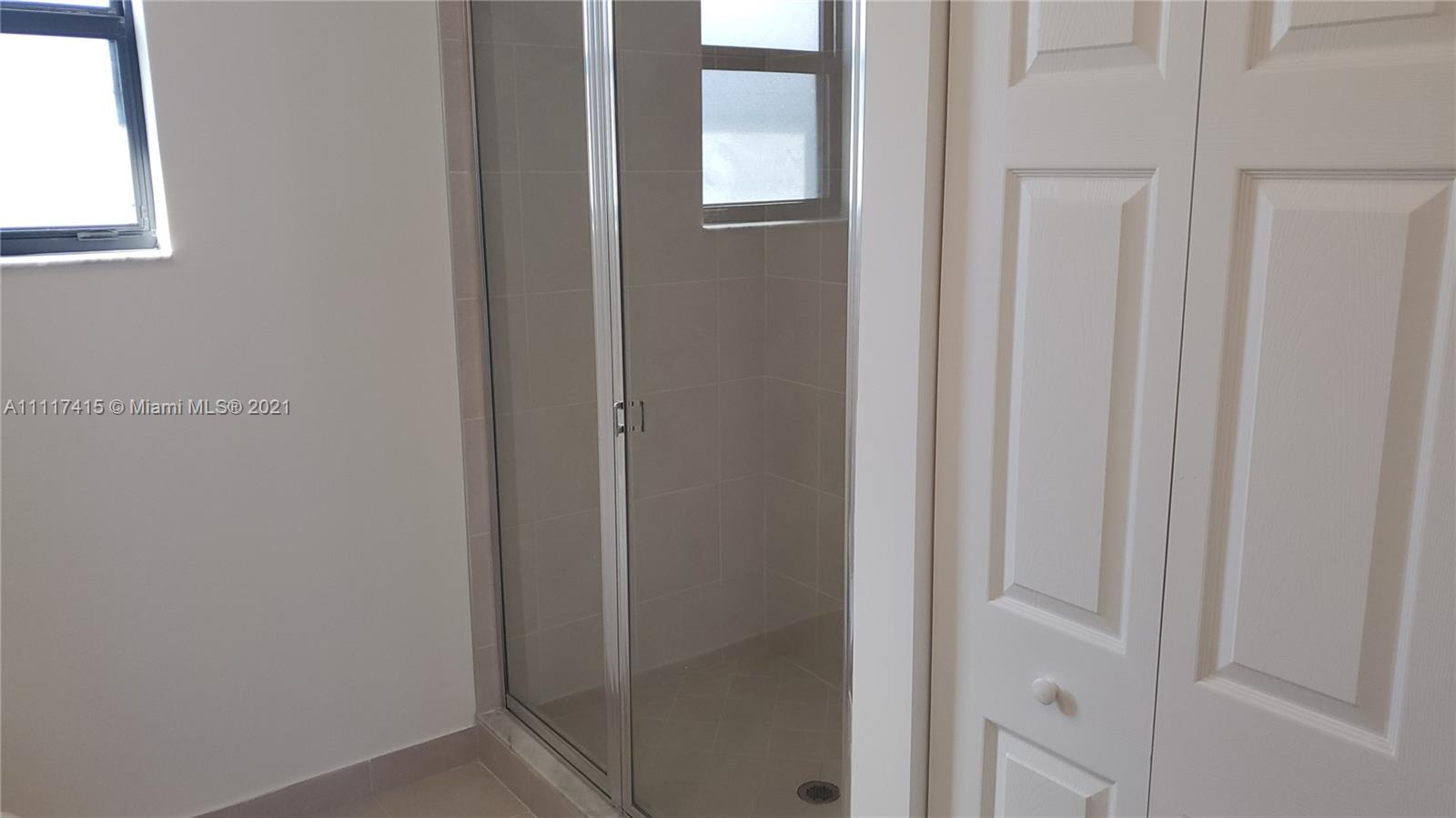 RESERVE AT EDGEWOOD - Residential Lease