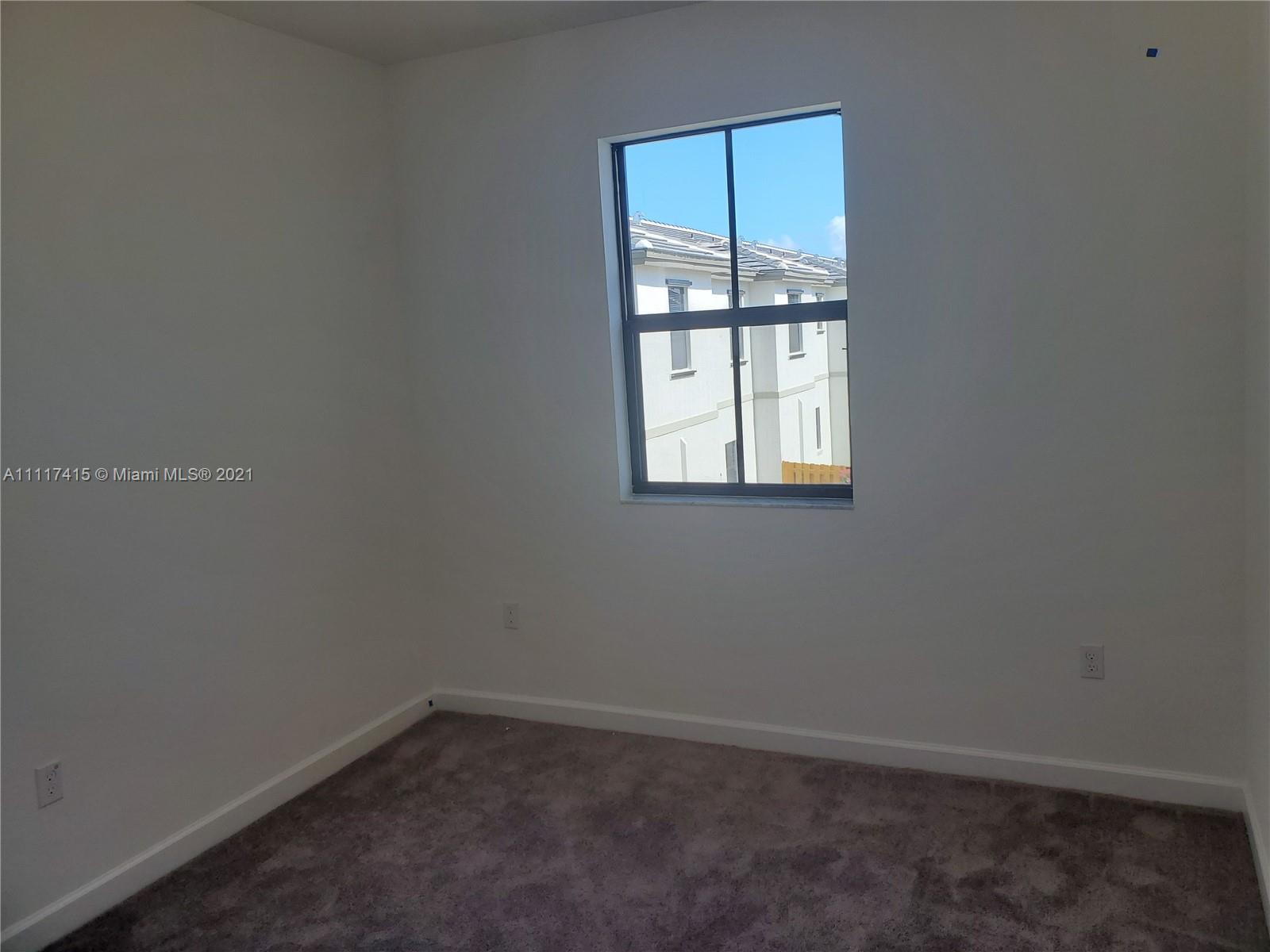 RESERVE AT EDGEWOOD - Residential Lease
