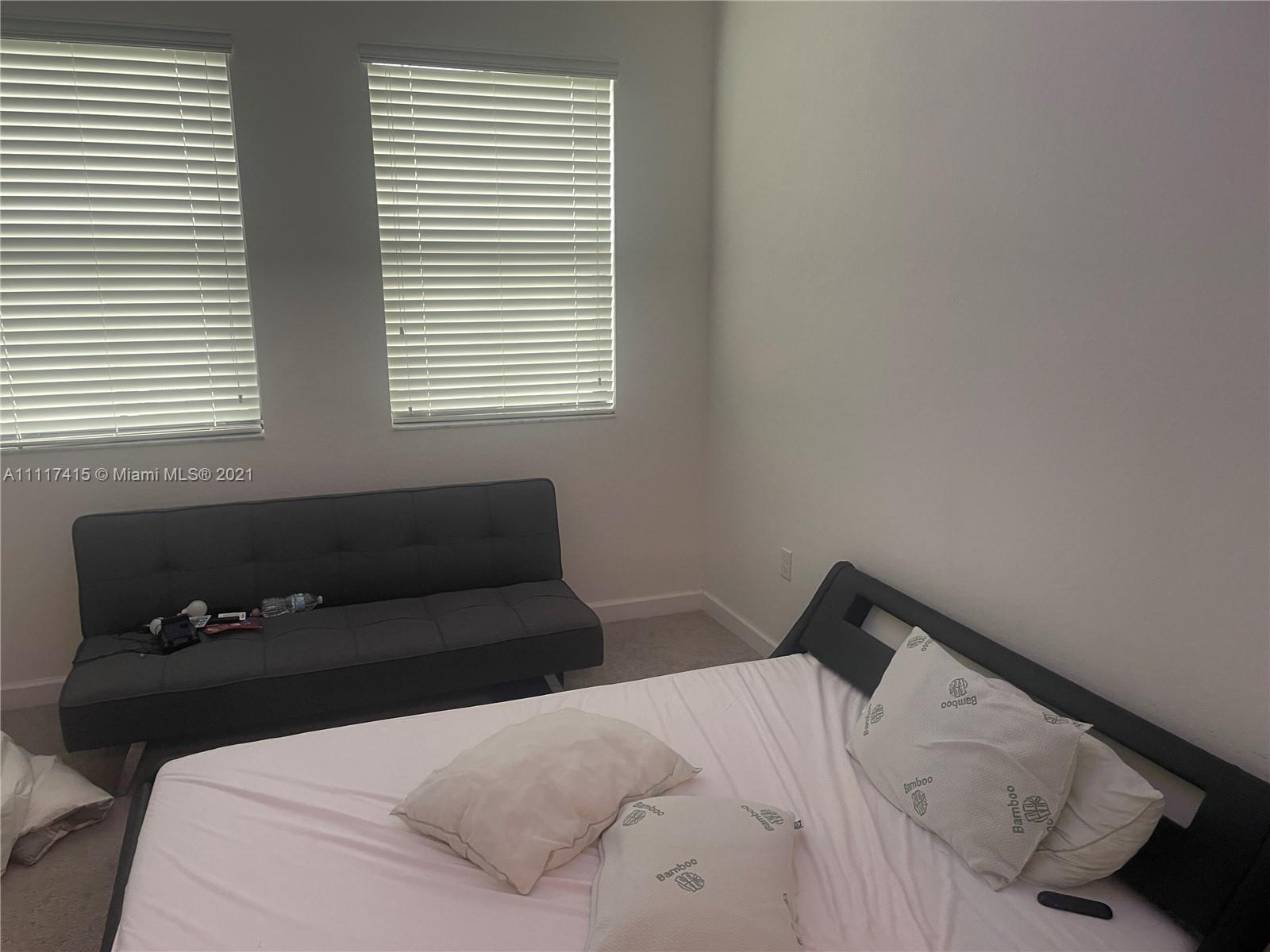 RESERVE AT EDGEWOOD - Residential Lease