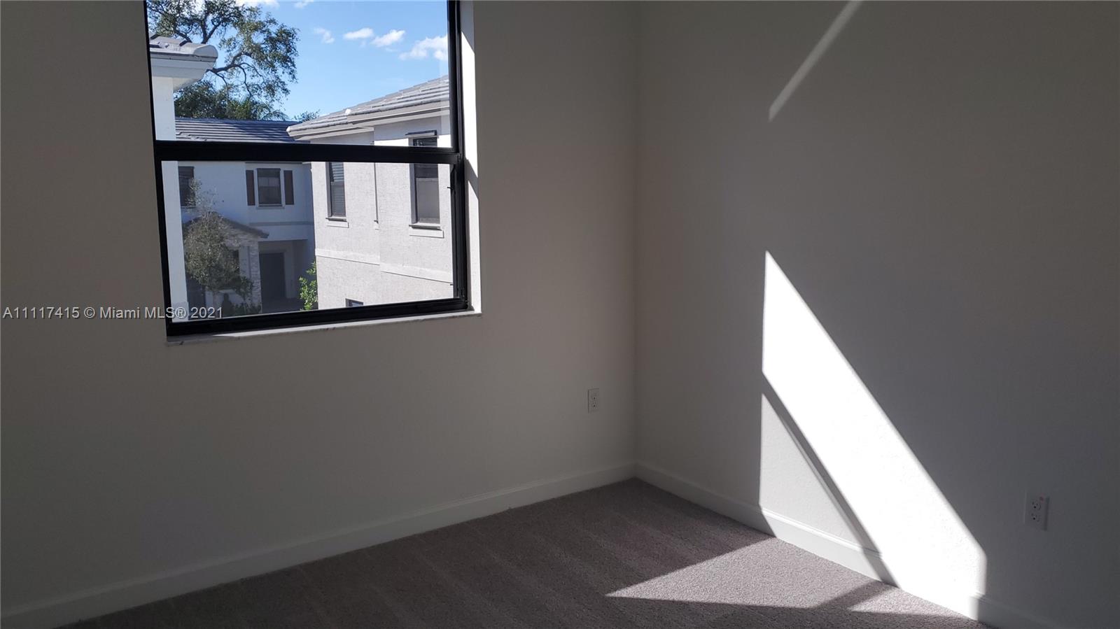 RESERVE AT EDGEWOOD - Residential Lease