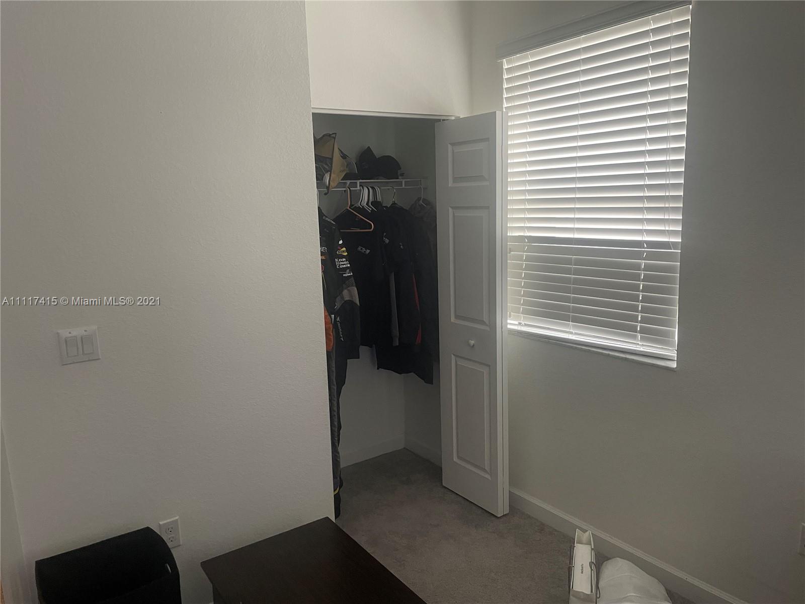 RESERVE AT EDGEWOOD - Residential Lease