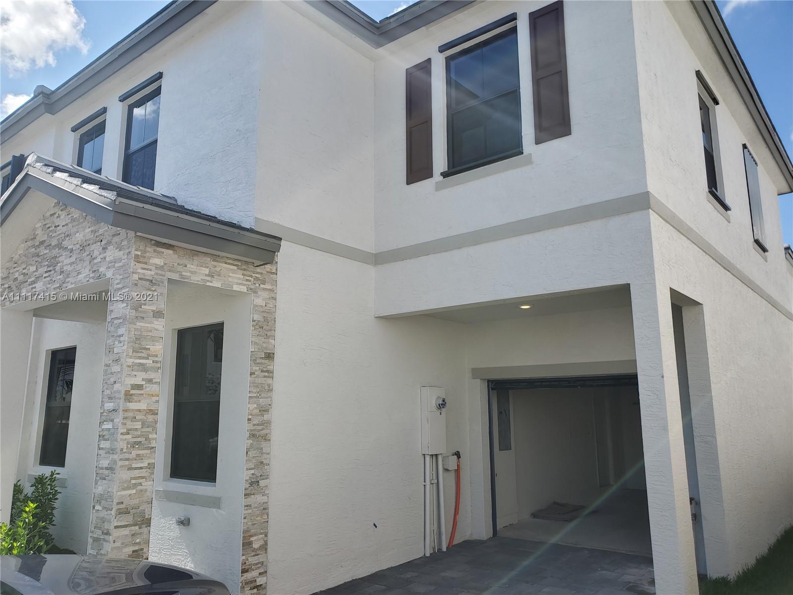 RESERVE AT EDGEWOOD - Residential Lease