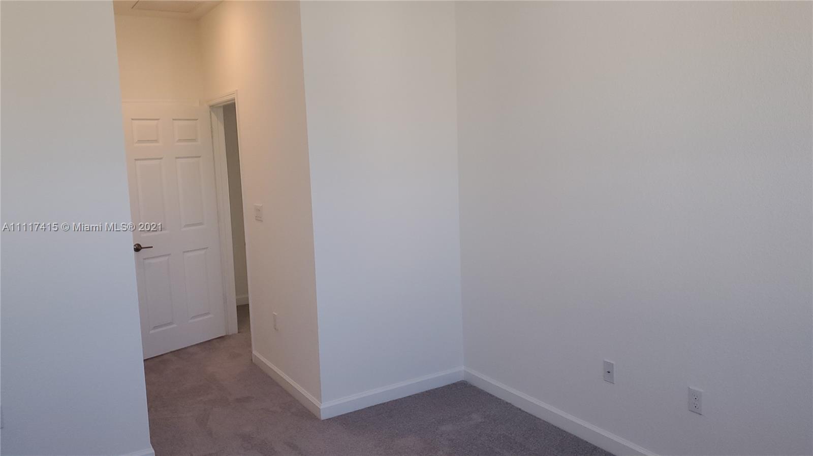RESERVE AT EDGEWOOD - Residential Lease