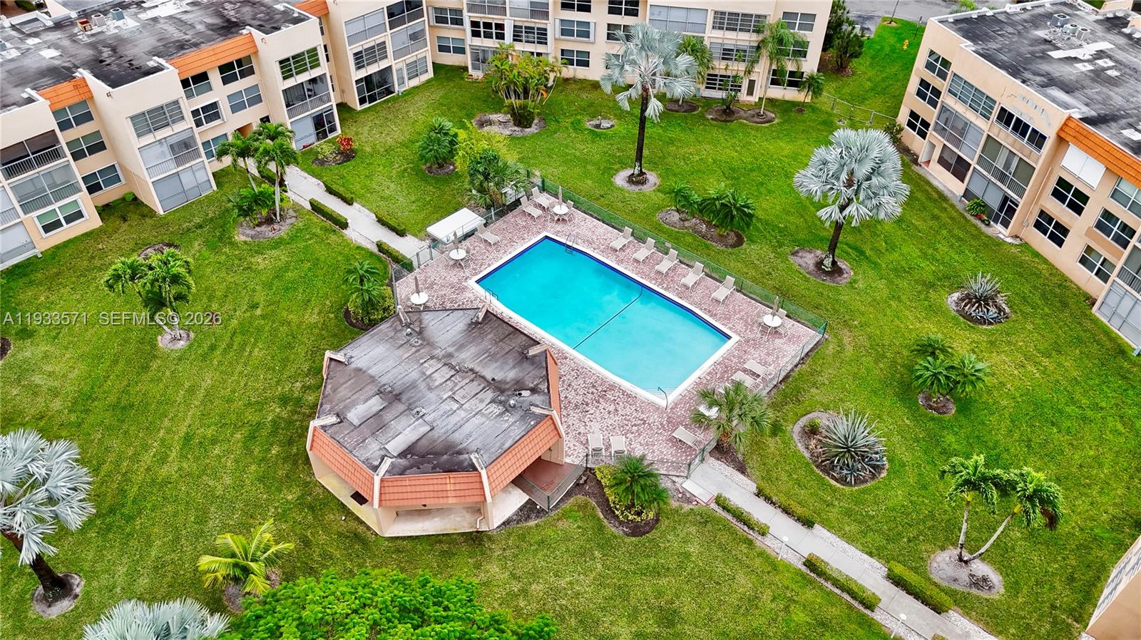 ROYAL PARK GARDENS II-D C - Residential