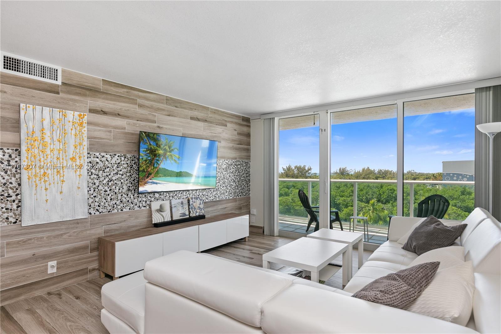 100 Bayview Dr 625