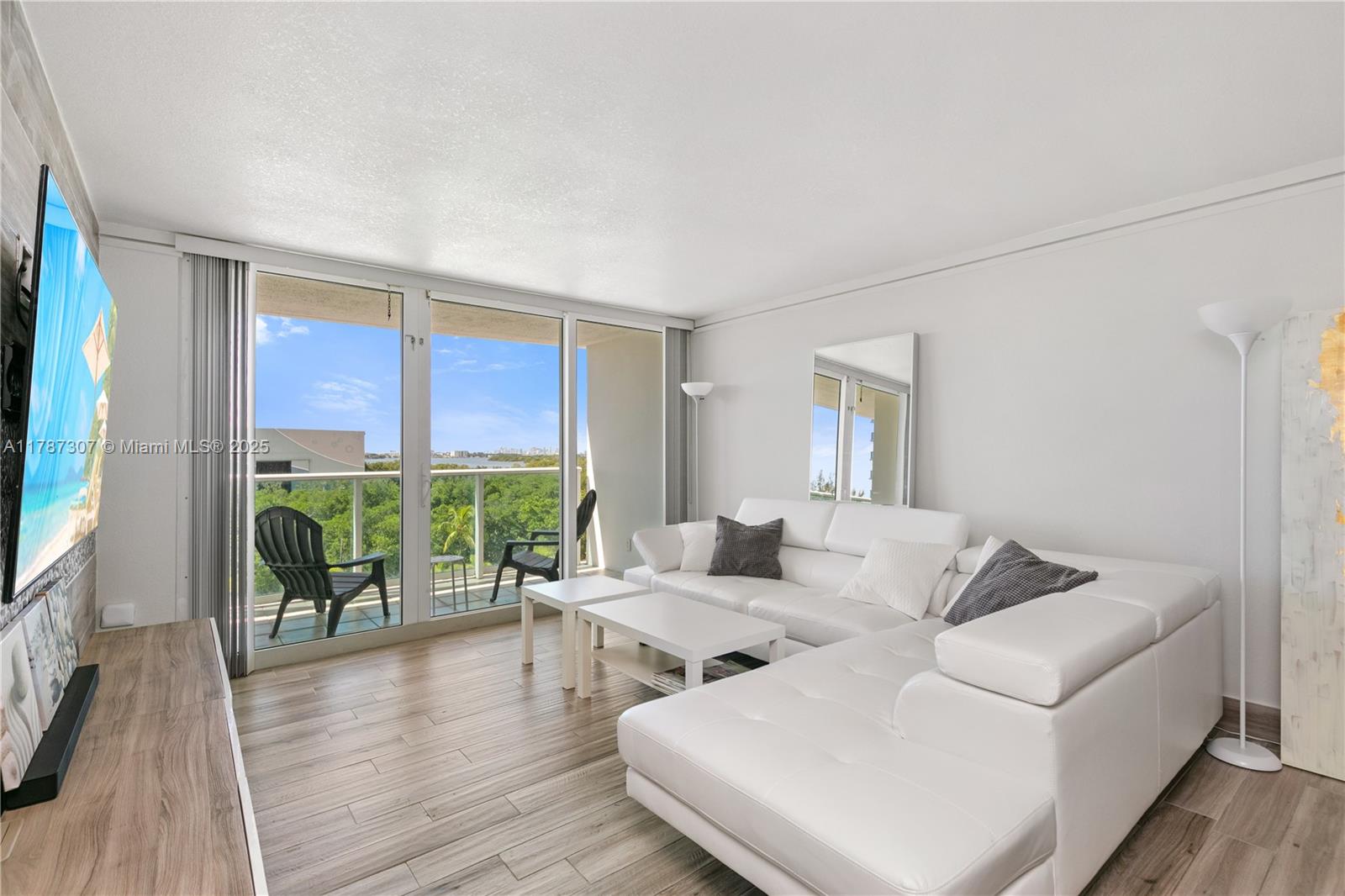 100 Bayview Dr 625