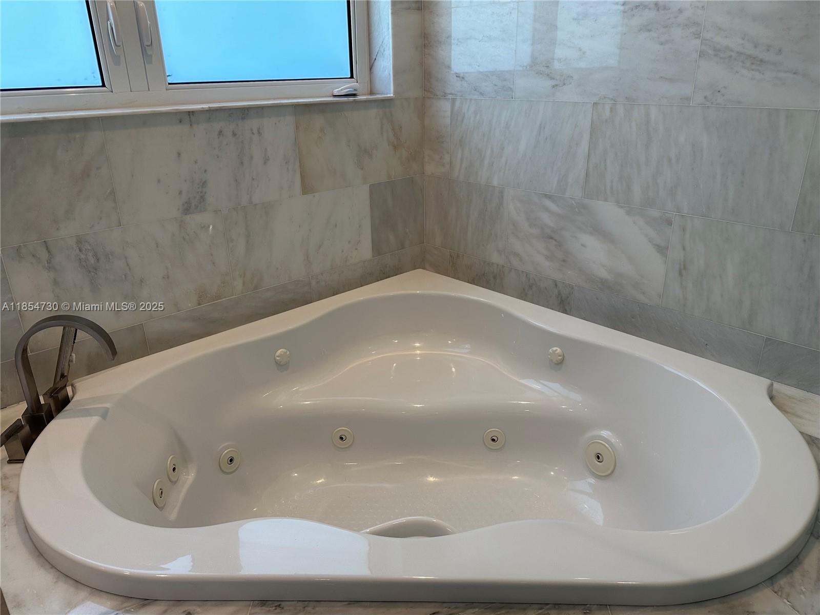 HELMS COUNTRY ESTATES RE- - Residential