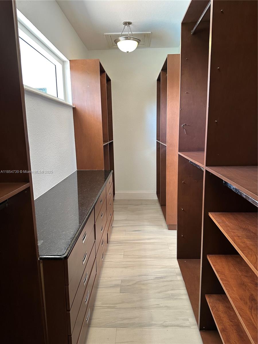 HELMS COUNTRY ESTATES RE- - Residential