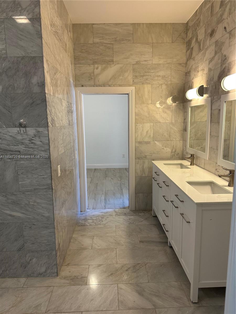 HELMS COUNTRY ESTATES RE- - Residential