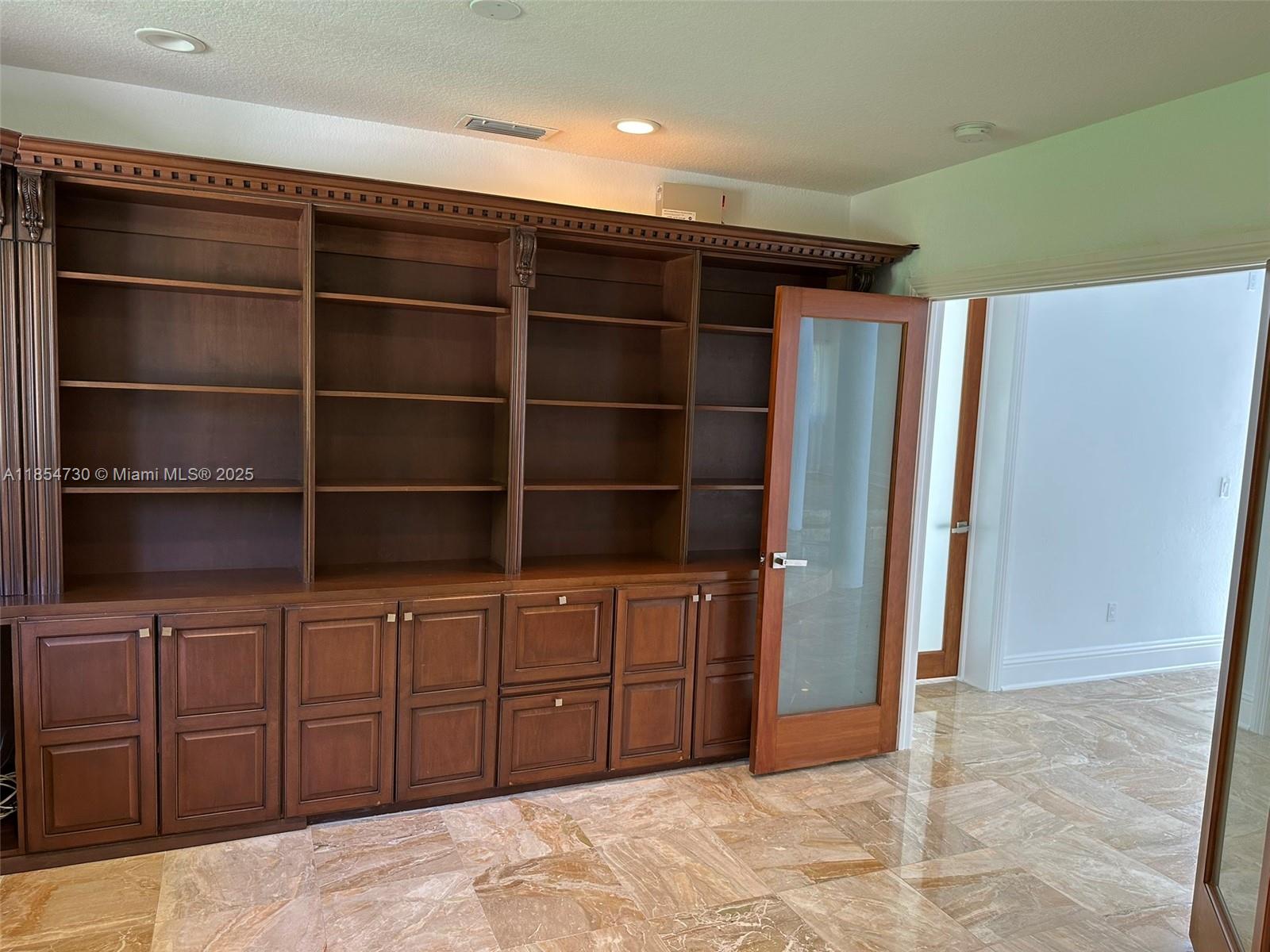 HELMS COUNTRY ESTATES RE- - Residential