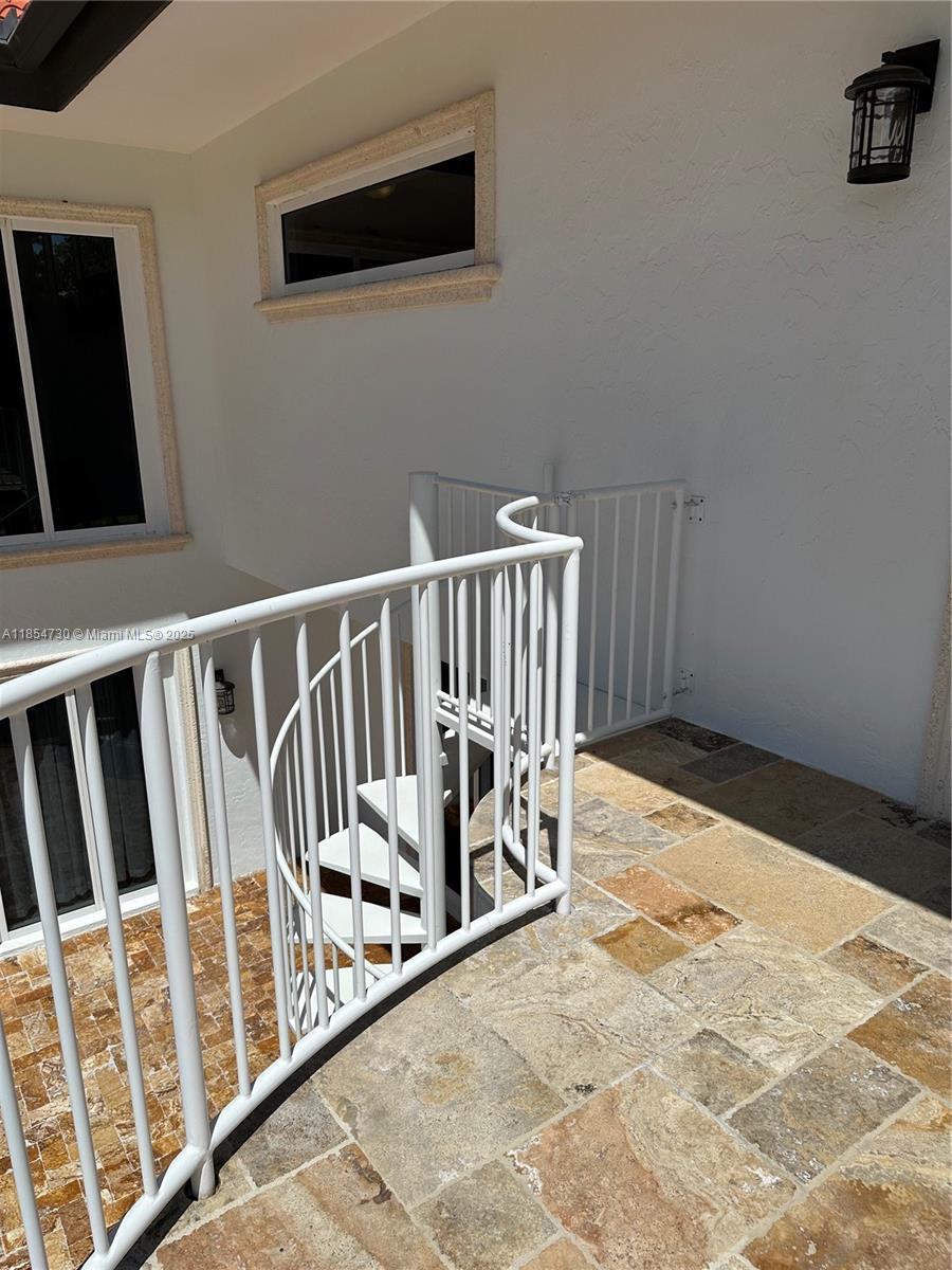 HELMS COUNTRY ESTATES RE- - Residential