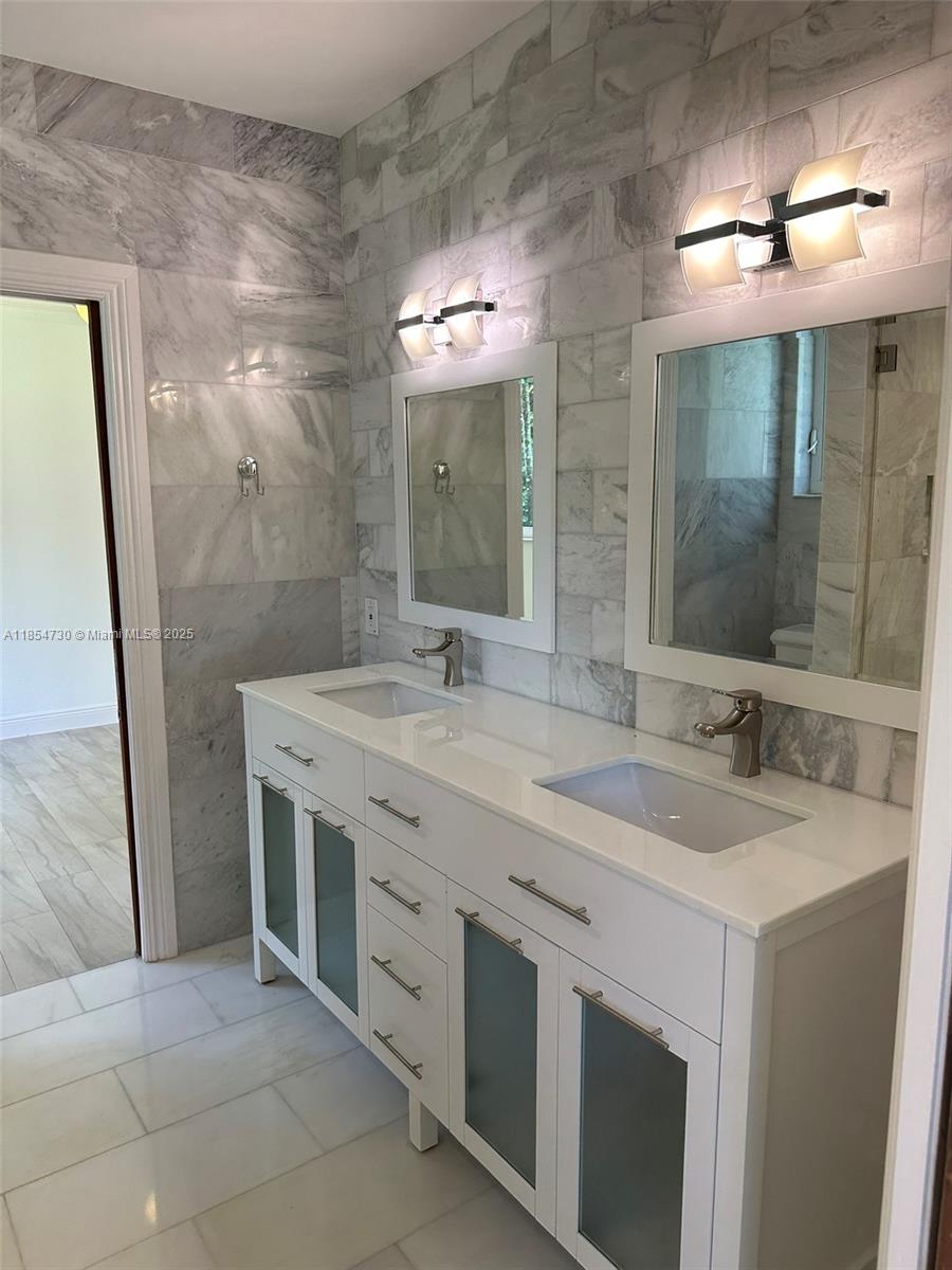 HELMS COUNTRY ESTATES RE- - Residential