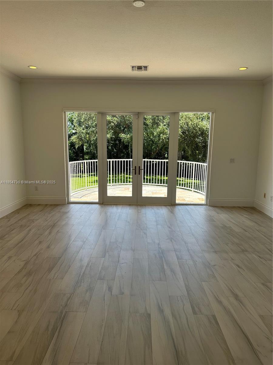 HELMS COUNTRY ESTATES RE- - Residential