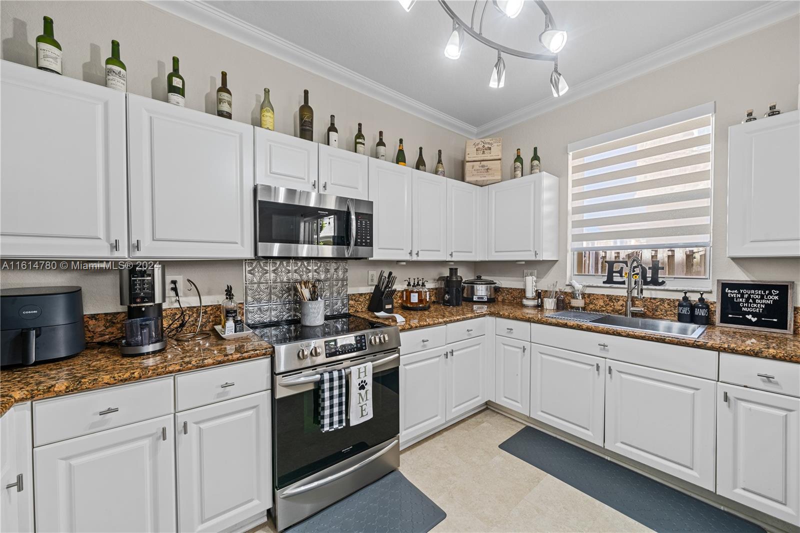 COURTS AT TUSCANY - Residential Lease