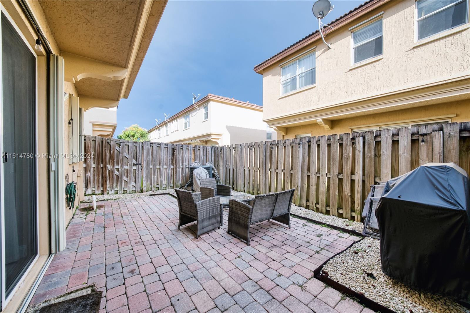 COURTS AT TUSCANY - Residential Lease