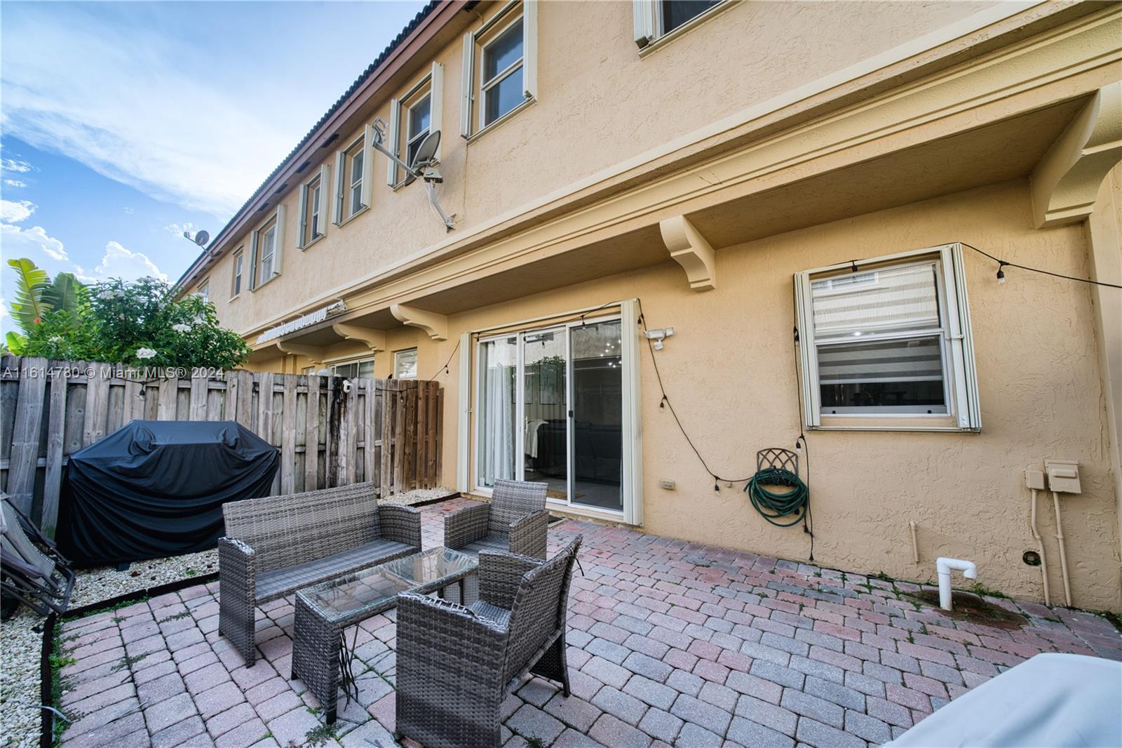 COURTS AT TUSCANY - Residential Lease