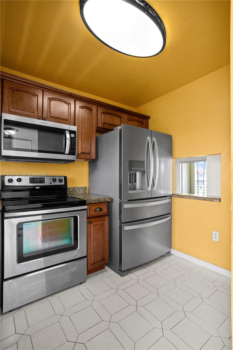 SUNRISE LAKES 71 CONDO - Residential