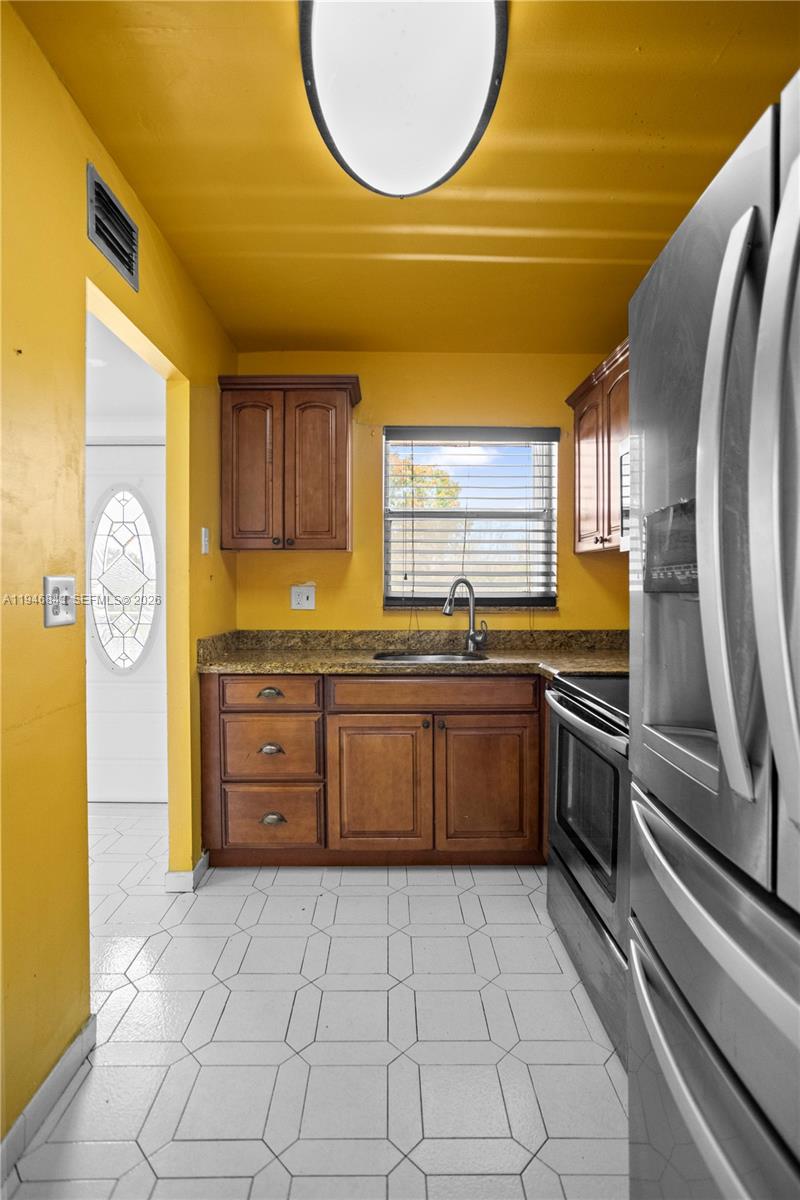 2811 N Pine Island Rd 302