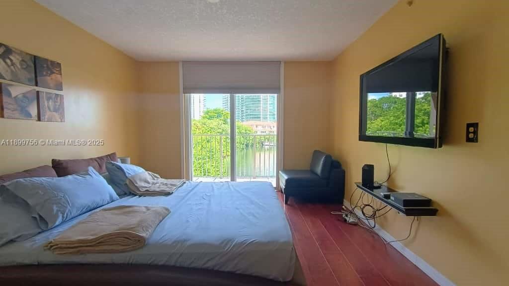 THE YACHT CLUB AT AVENTUR - Residential Lease