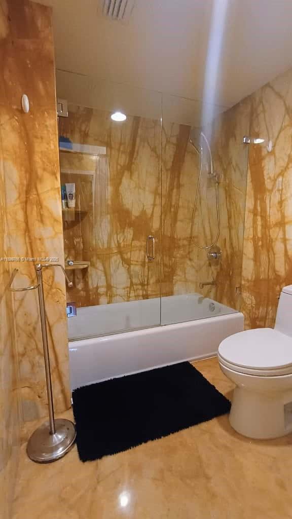 THE YACHT CLUB AT AVENTUR - Residential Lease