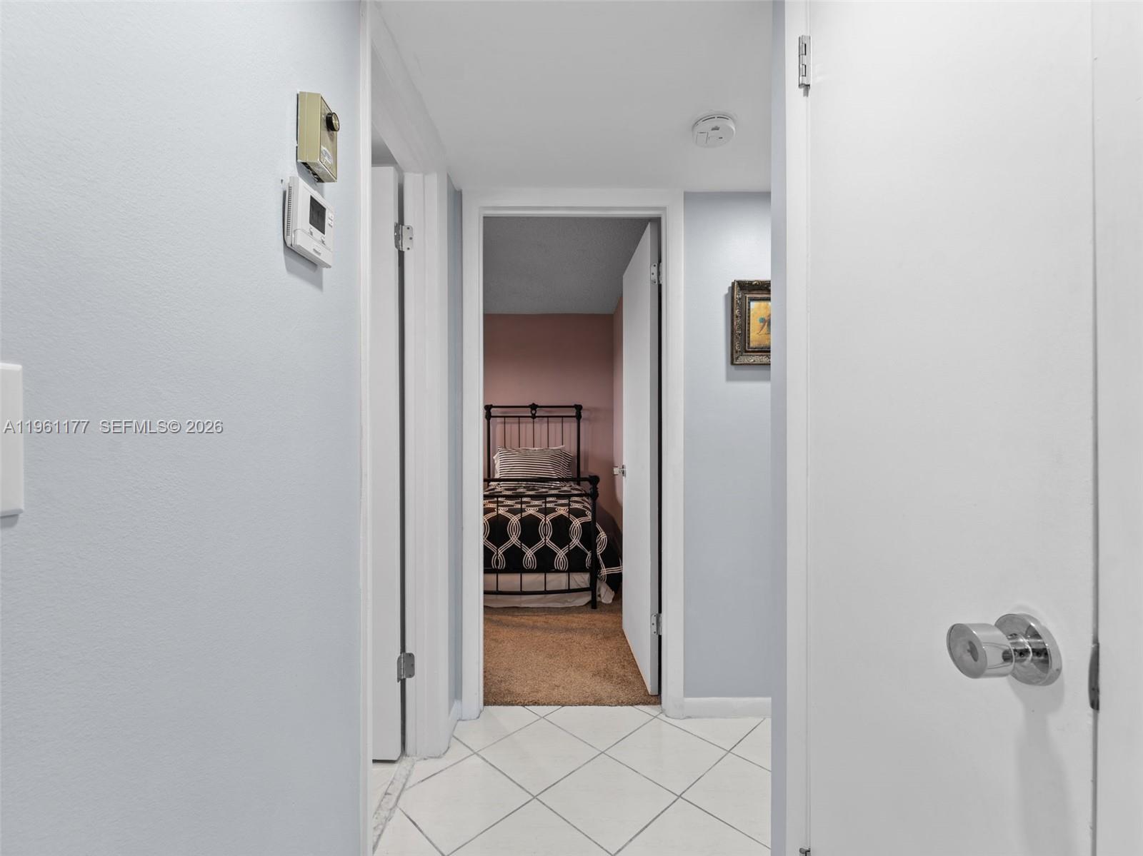 VILLAGE ROYALE GREENDALE - Residential