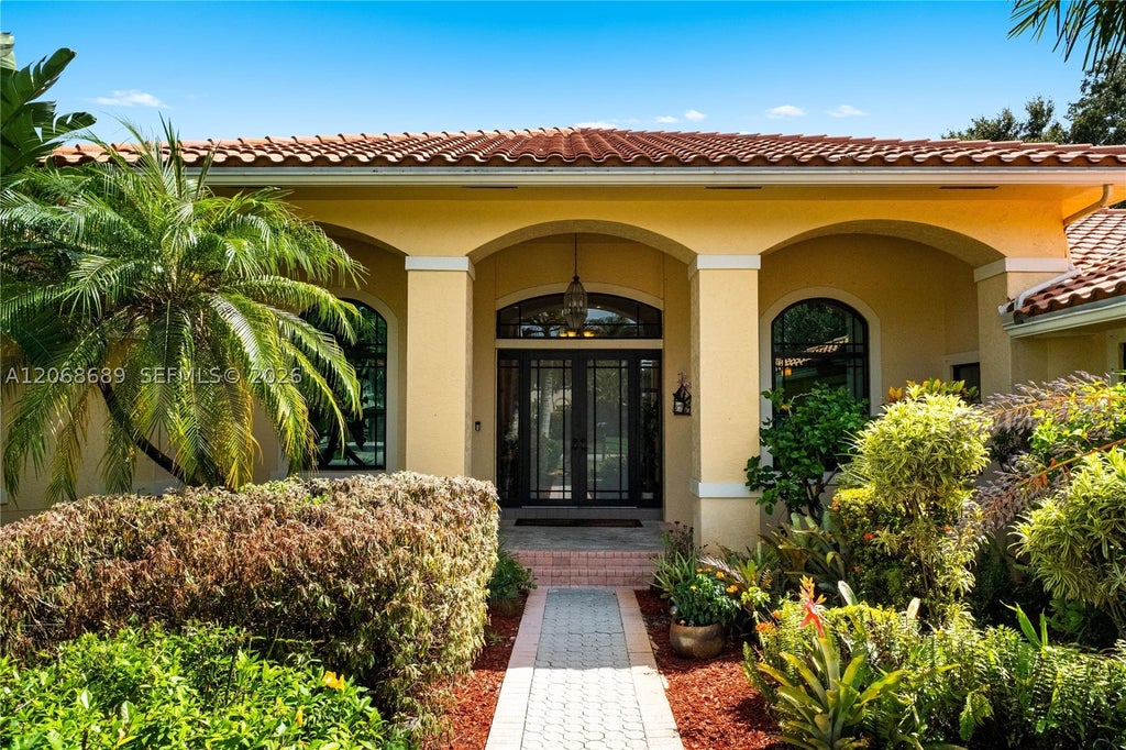 Photo of 10660 SW 44th Ct, Davie, FL 33328 (MLS # A12068689)